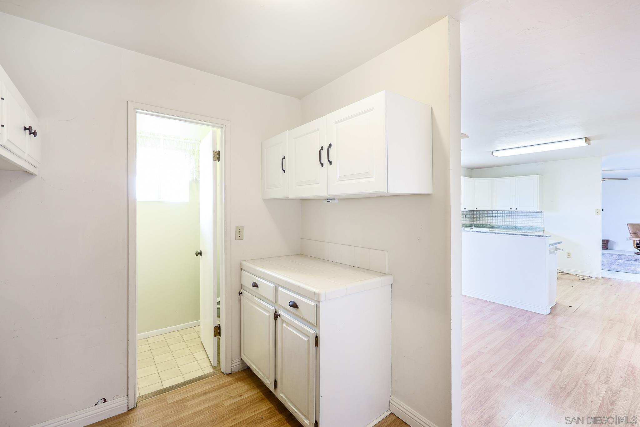 Detail Gallery Image 23 of 57 For 221  Colina Ter, Vista,  CA 92084 - 3 Beds | 2/1 Baths