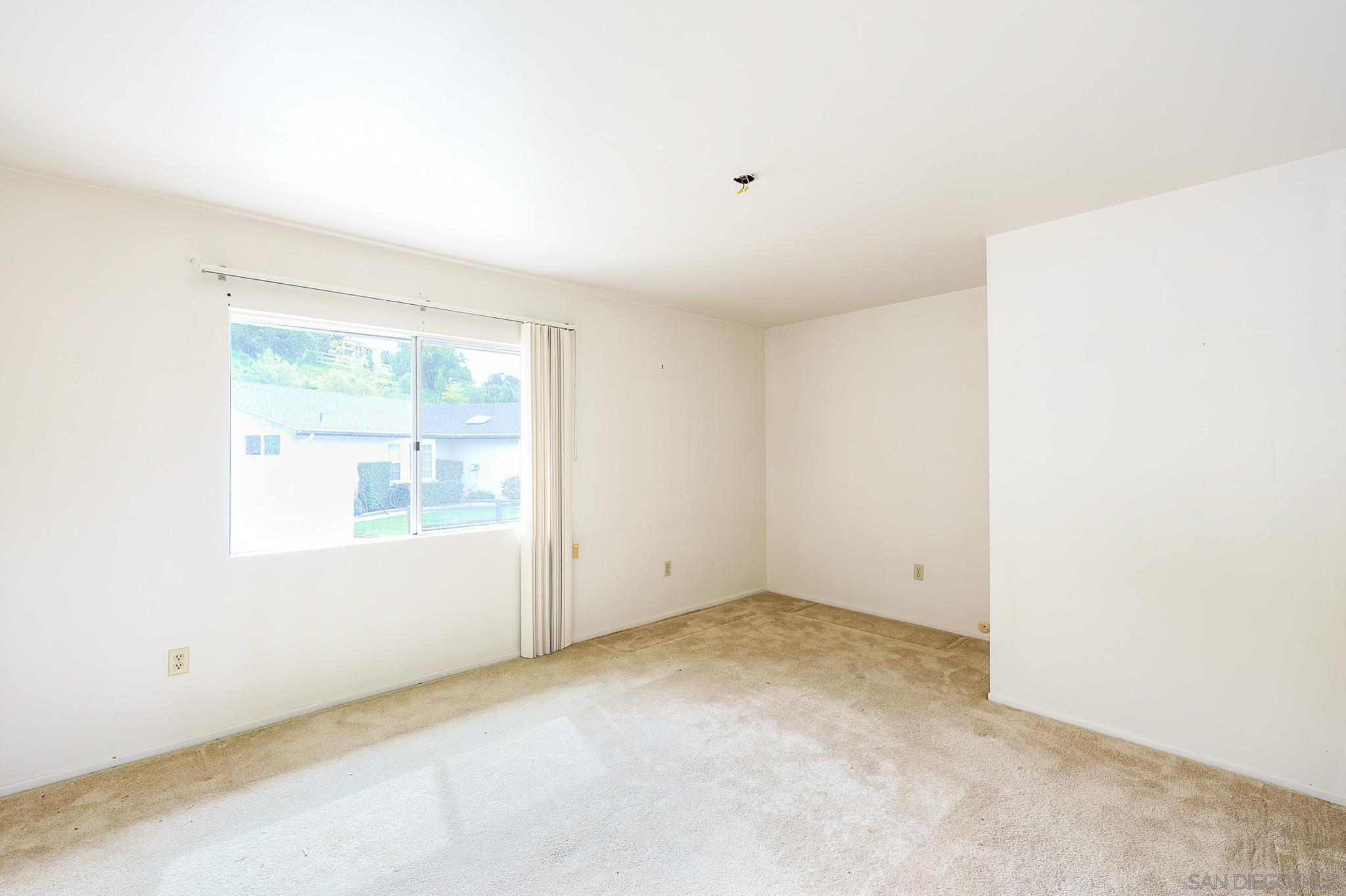 Detail Gallery Image 24 of 57 For 221  Colina Ter, Vista,  CA 92084 - 3 Beds | 2/1 Baths