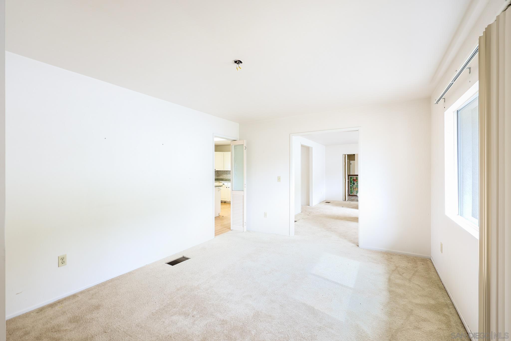 Detail Gallery Image 27 of 57 For 221  Colina Ter, Vista,  CA 92084 - 3 Beds | 2/1 Baths