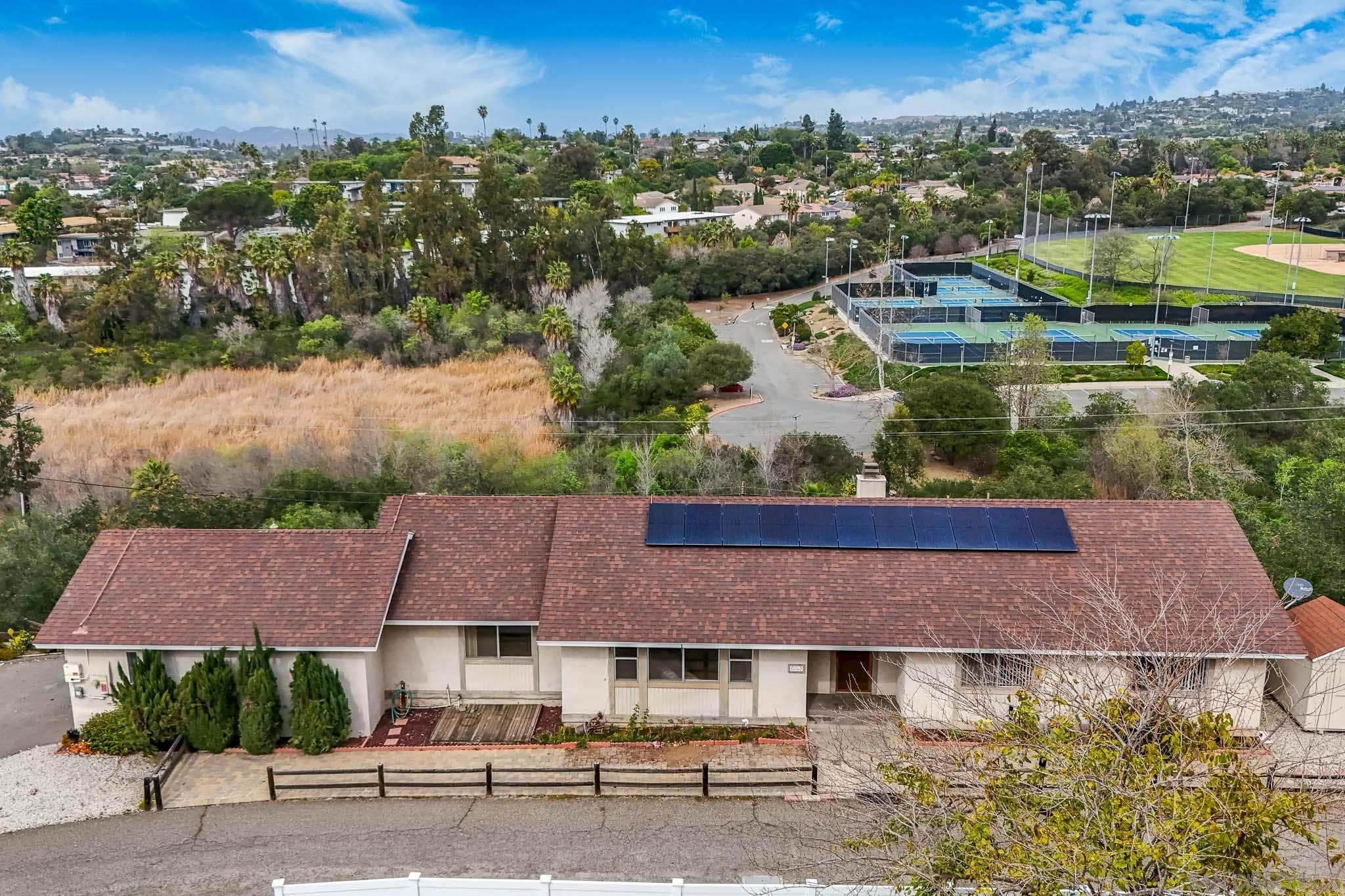 Detail Gallery Image 52 of 57 For 221  Colina Ter, Vista,  CA 92084 - 3 Beds | 2/1 Baths
