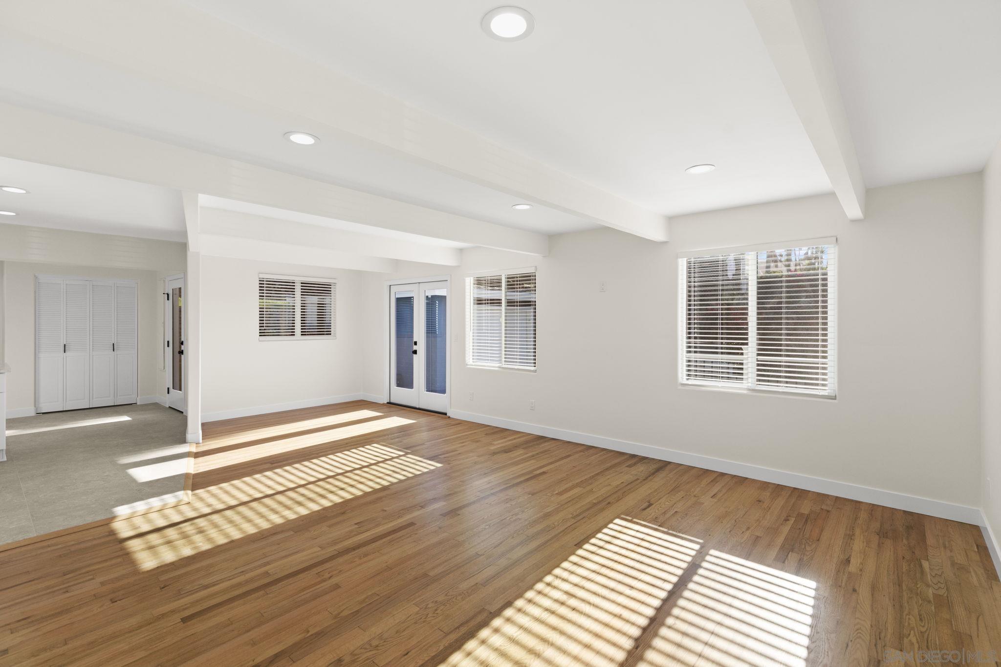 Detail Gallery Image 14 of 23 For 725  Coast Boulevard S, La Jolla,  CA 92037 - 3 Beds | 2 Baths