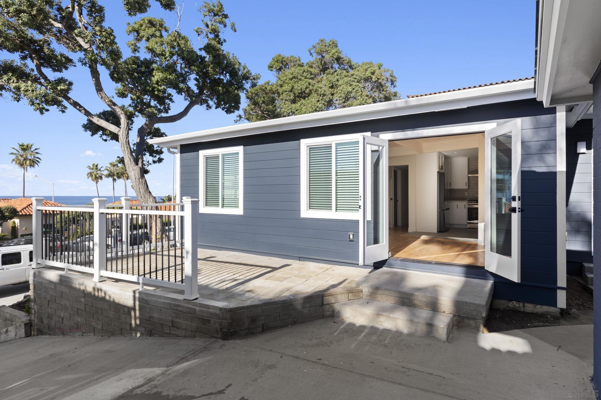 Detail Gallery Image 6 of 23 For 725  Coast Boulevard S, La Jolla,  CA 92037 - 3 Beds | 2 Baths