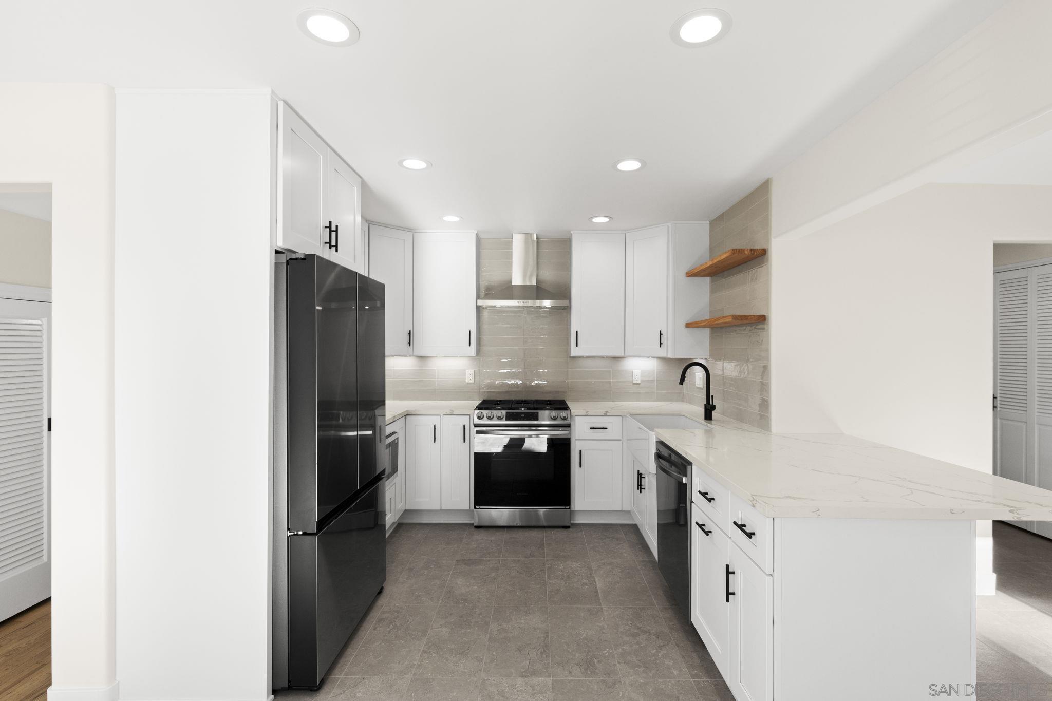 Detail Gallery Image 10 of 23 For 725  Coast Boulevard S, La Jolla,  CA 92037 - 3 Beds | 2 Baths