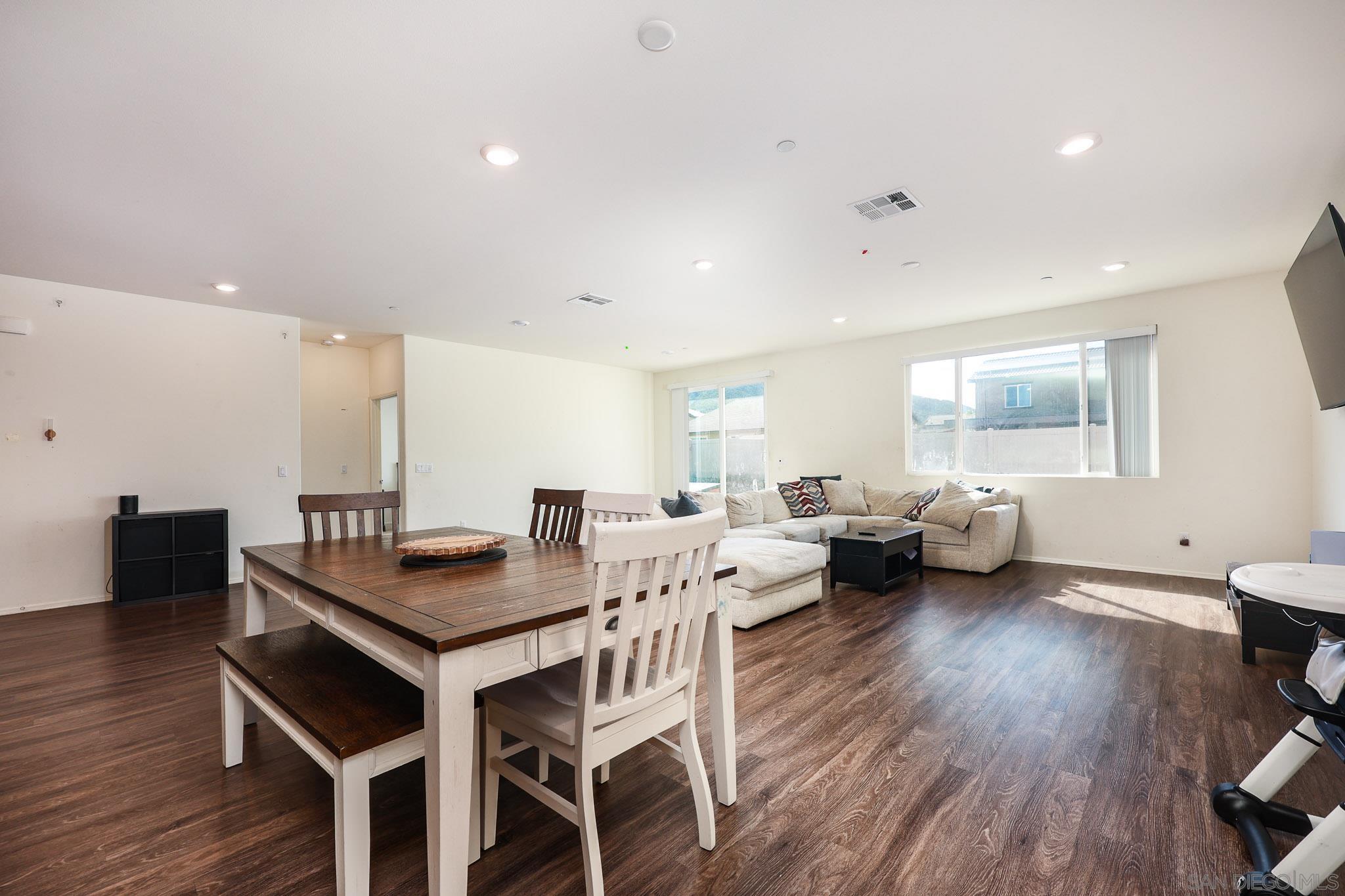 Detail Gallery Image 11 of 30 For 29437  Big Country Ct, Winchester,  CA 92596 - 3 Beds | 2 Baths