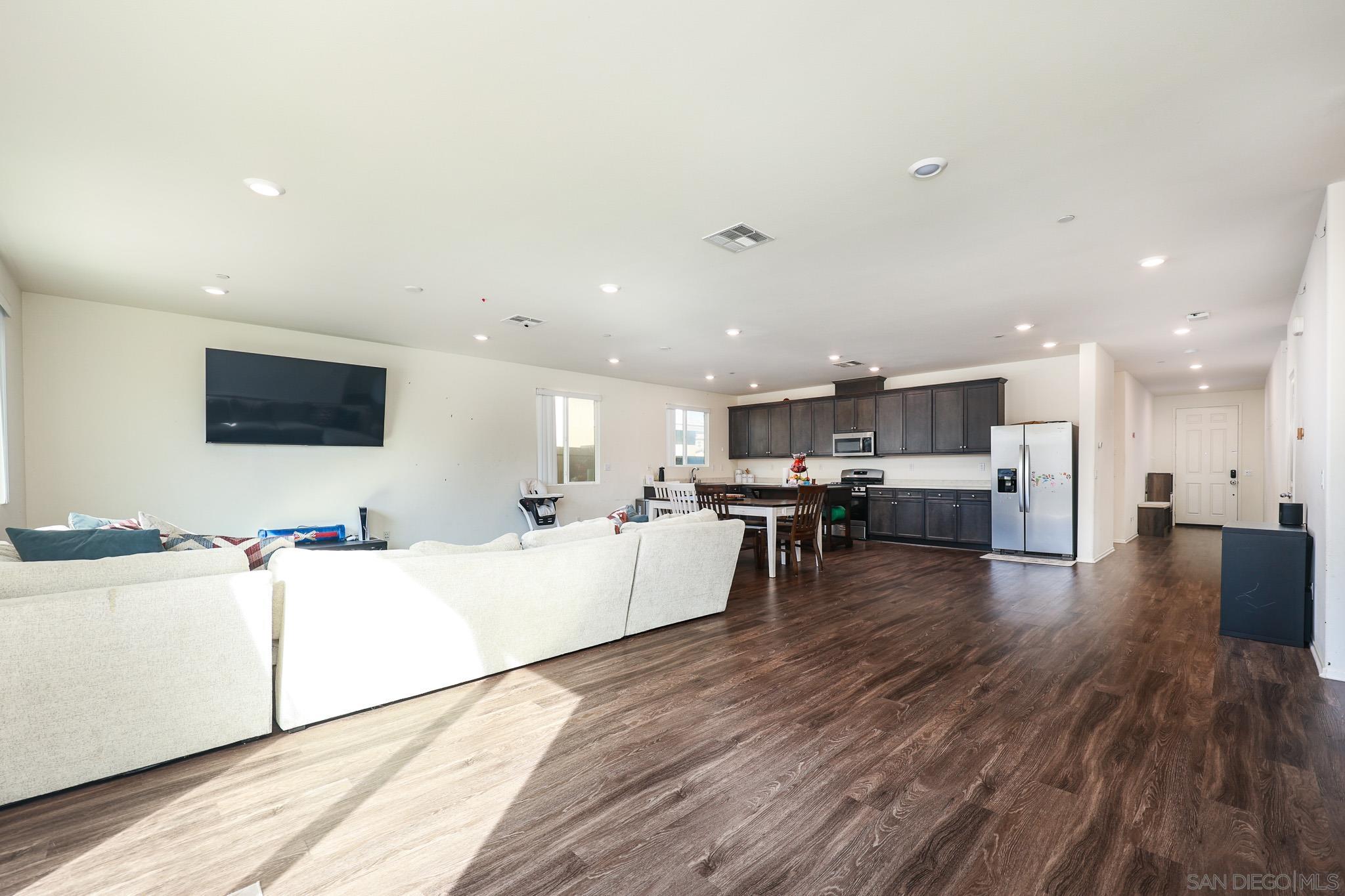 Detail Gallery Image 7 of 30 For 29437  Big Country Ct, Winchester,  CA 92596 - 3 Beds | 2 Baths