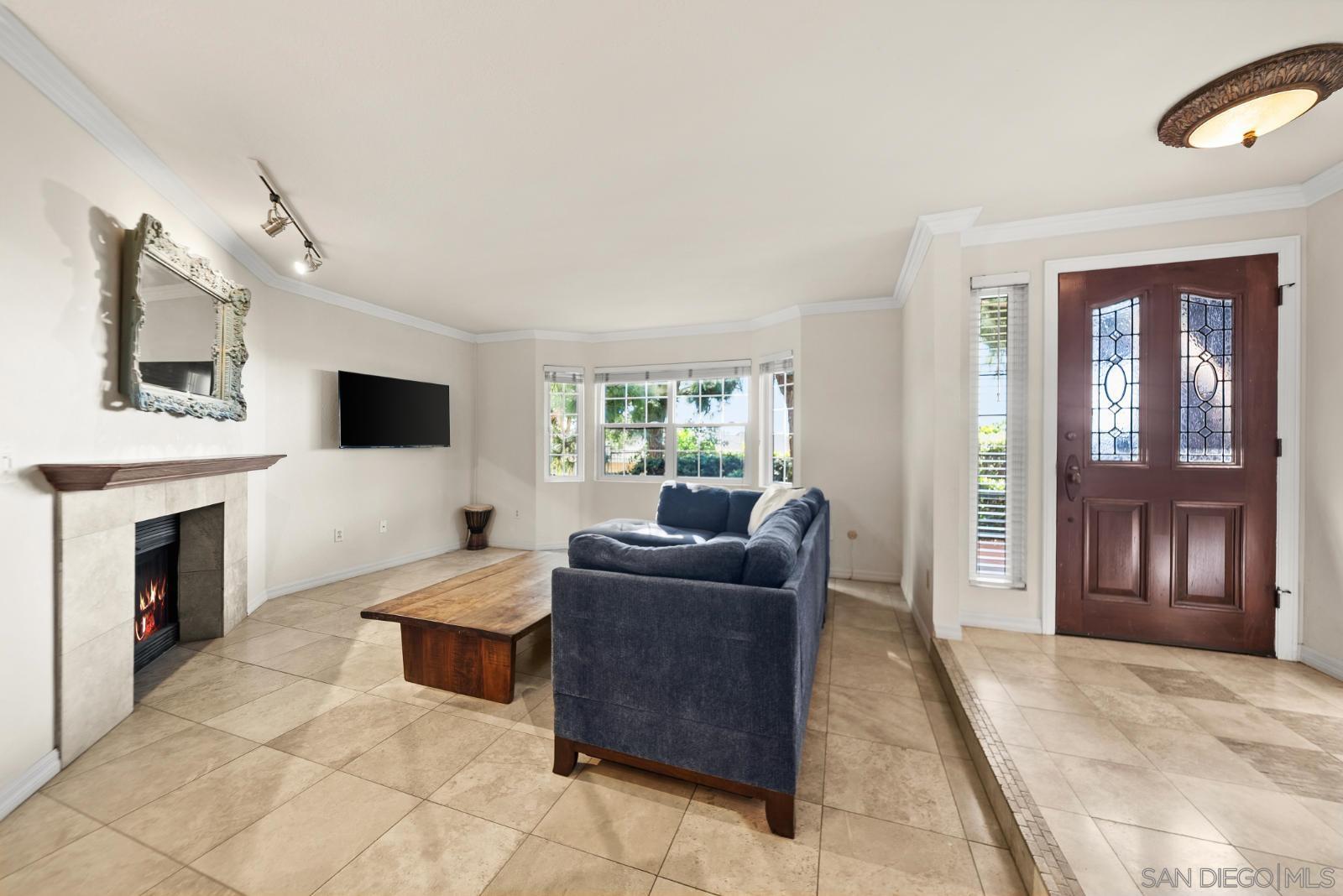 Front Image Thumbnail for SD260002746