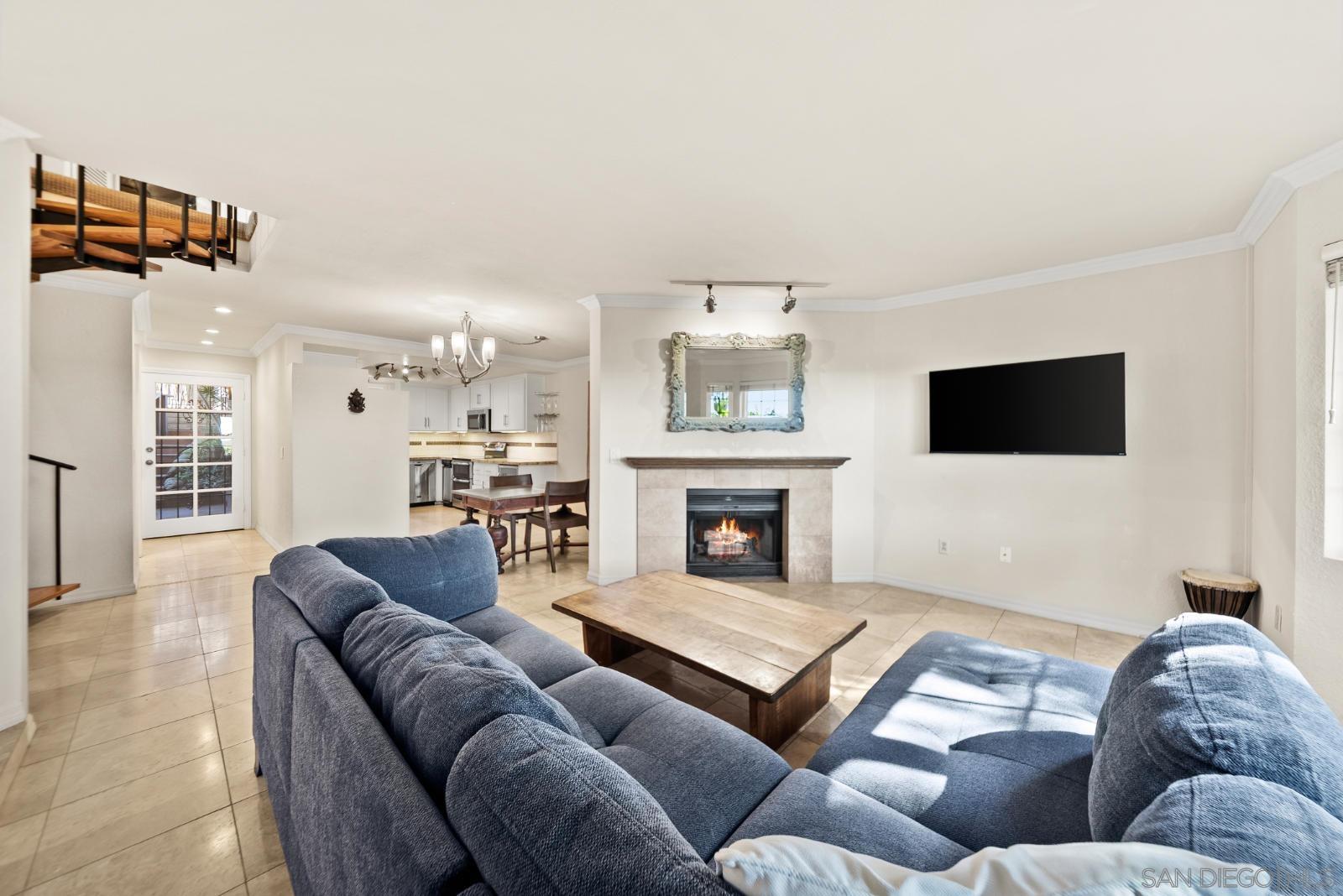 Detail Gallery Image 10 of 34 For 1806  Mckee St  #A2,  San Diego,  CA 92110 - 2 Beds | 2/1 Baths