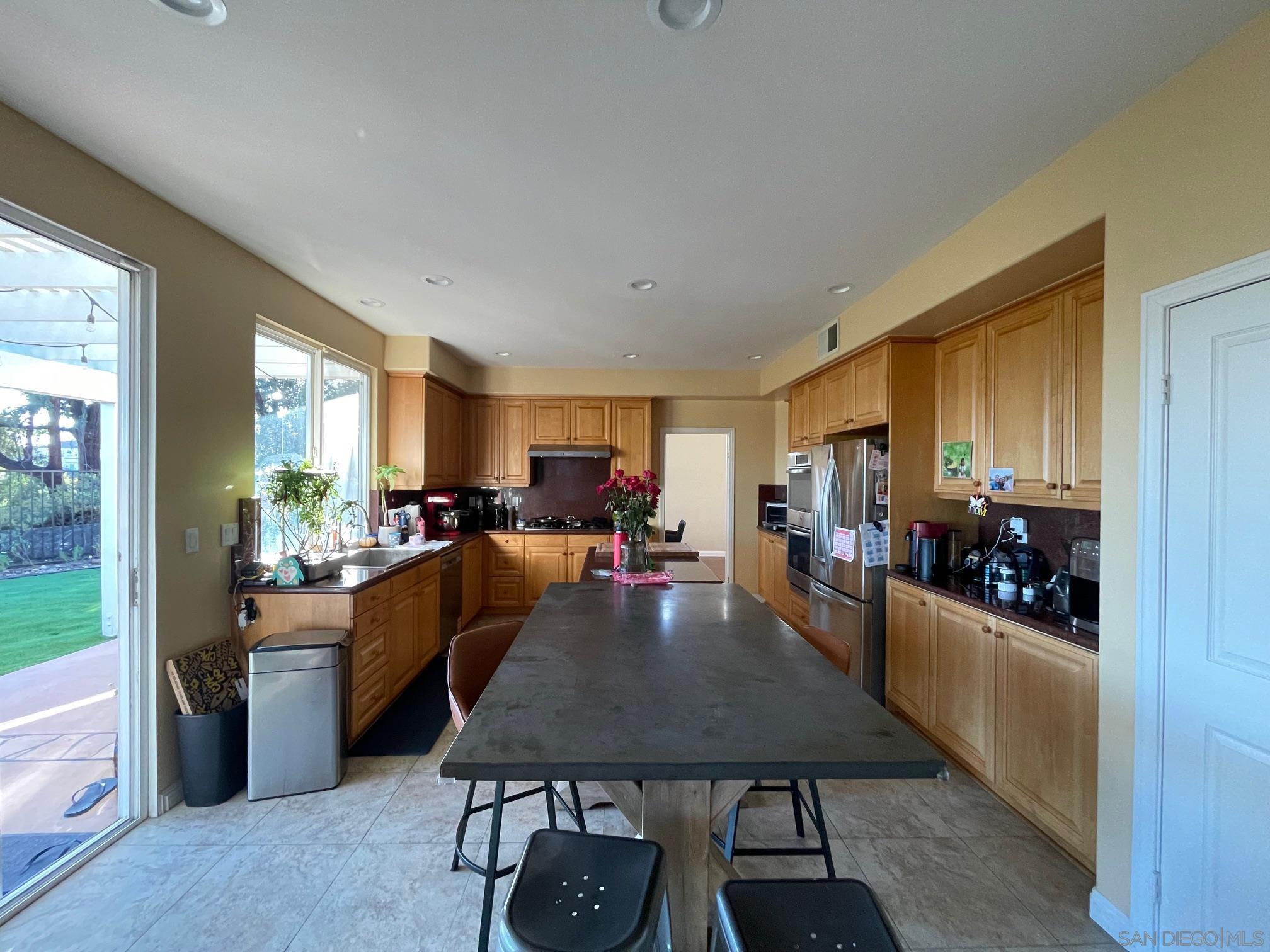 Detail Gallery Image 10 of 10 For 5275  Vallery Ct, San Diego,  CA 92130 - 5 Beds | 3/1 Baths