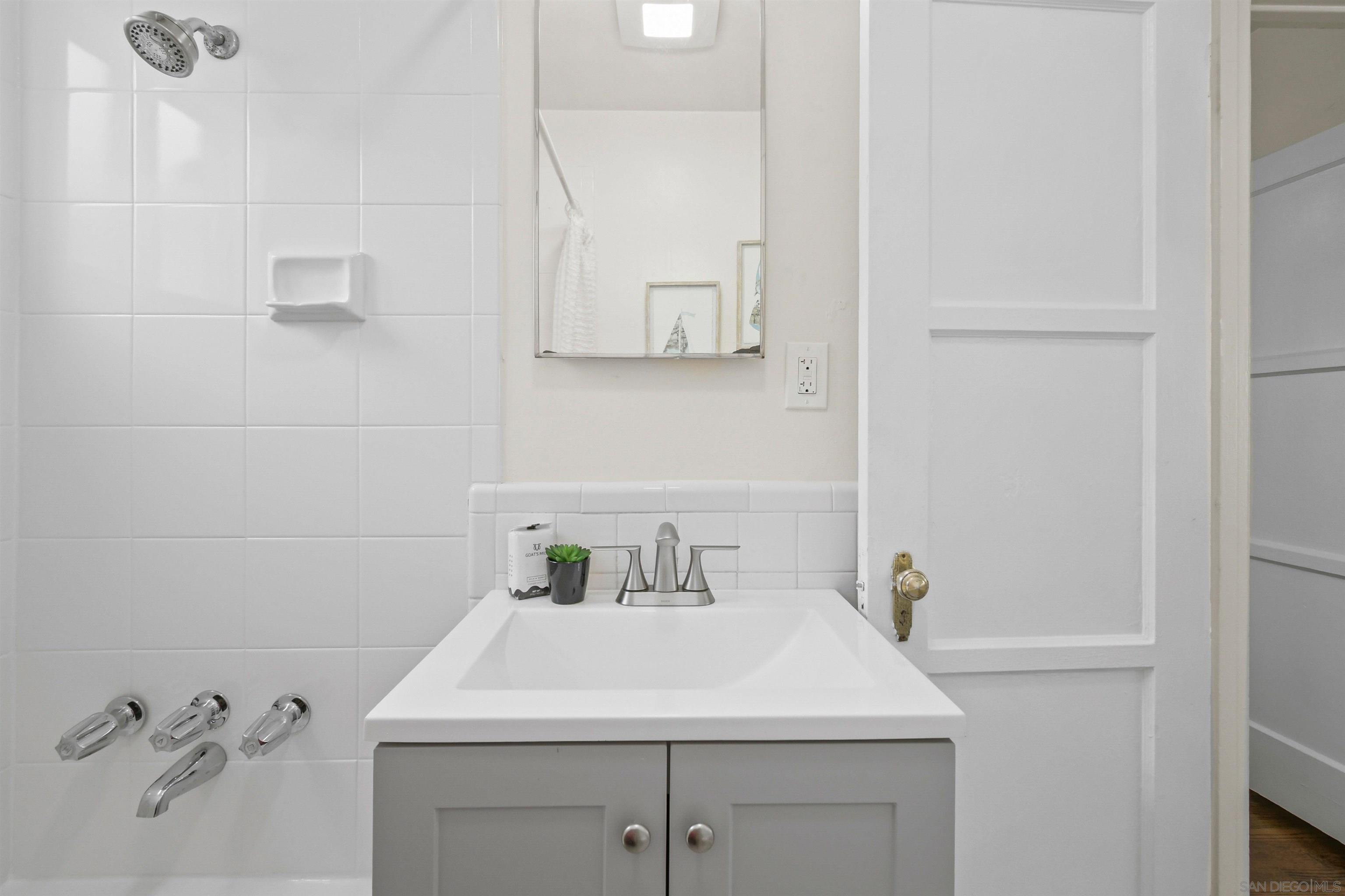 Detail Gallery Image 16 of 49 For 4614-4616  Larkspur St, San Diego,  CA 92107 - – Beds | – Baths