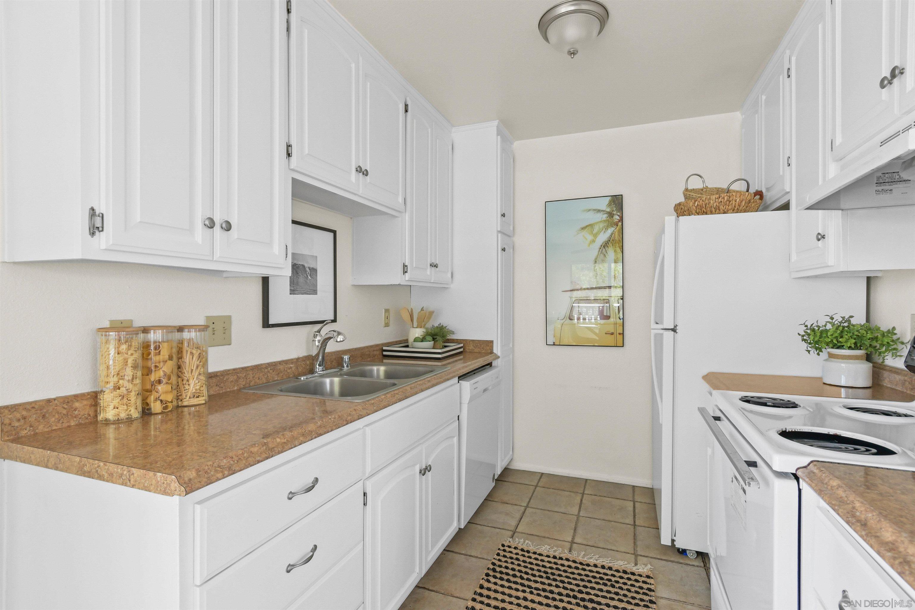 Detail Gallery Image 27 of 49 For 4614-4616  Larkspur St, San Diego,  CA 92107 - – Beds | – Baths