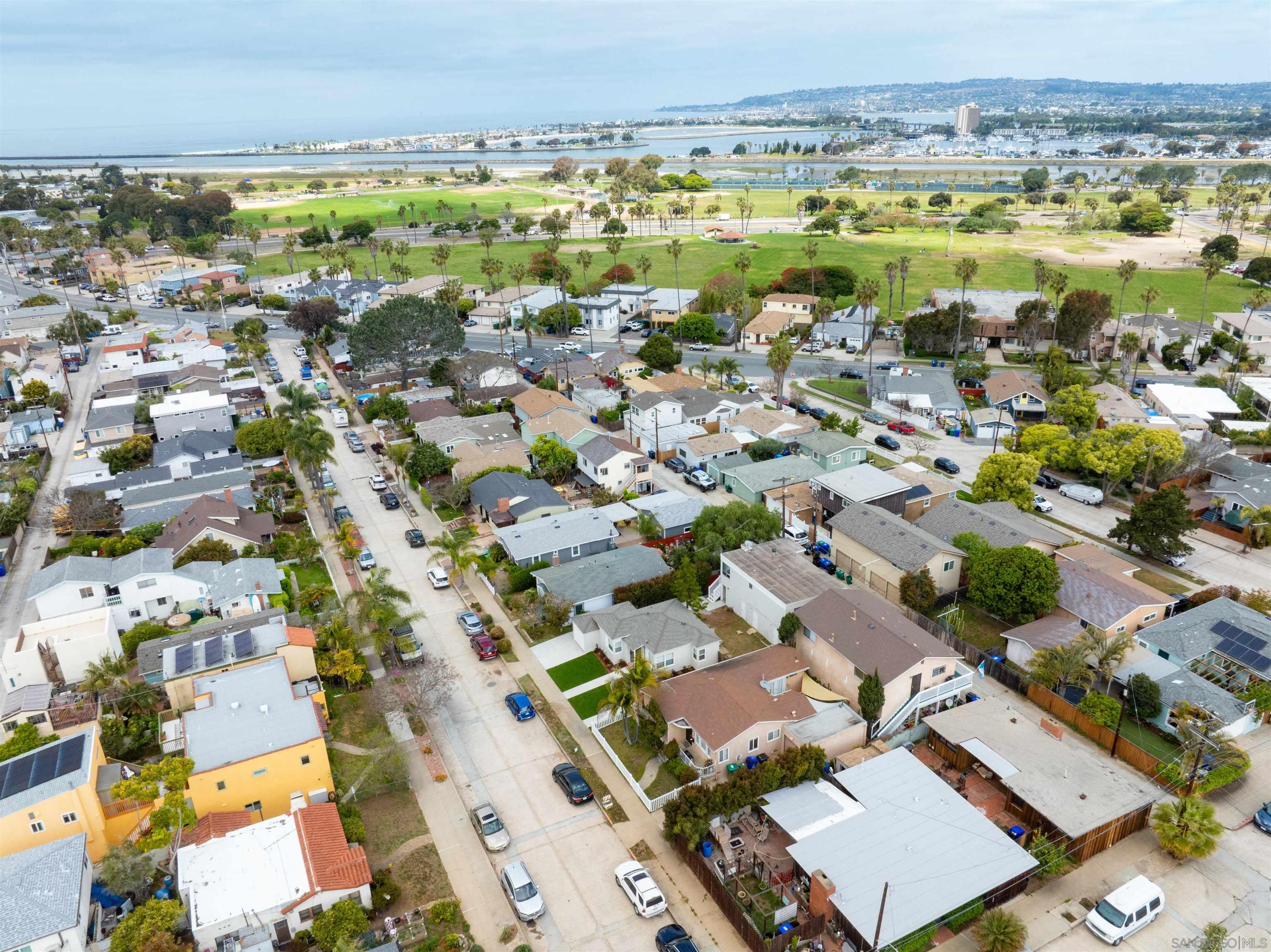 Detail Gallery Image 45 of 49 For 4614-4616  Larkspur St, San Diego,  CA 92107 - – Beds | – Baths