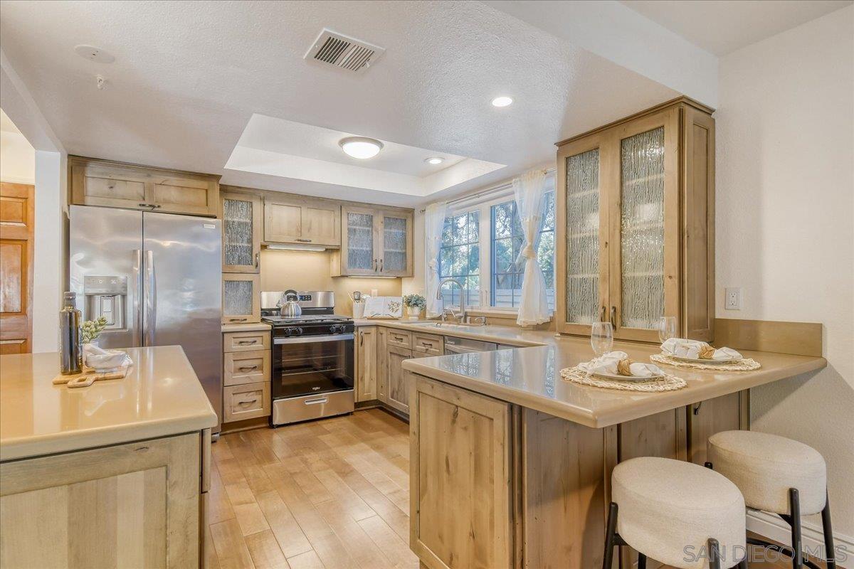 Detail Gallery Image 11 of 37 For 3504  Woodland Way, Carlsbad,  CA 92008 - 3 Beds | 2/1 Baths