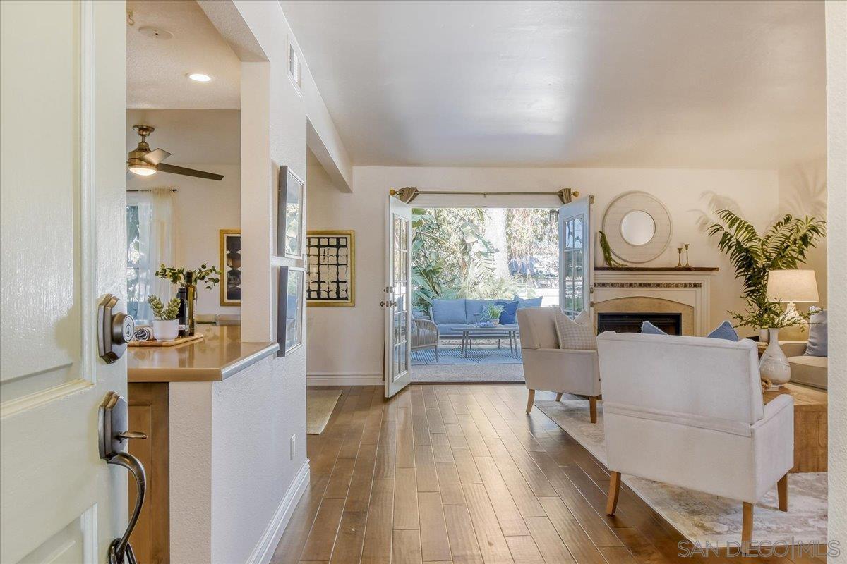 Detail Gallery Image 4 of 37 For 3504  Woodland Way, Carlsbad,  CA 92008 - 3 Beds | 2/1 Baths