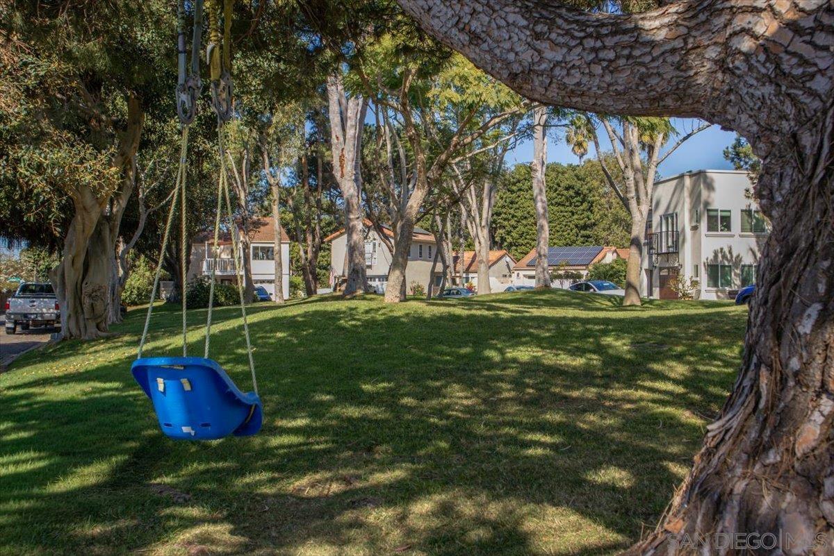 Detail Gallery Image 35 of 37 For 3504  Woodland Way, Carlsbad,  CA 92008 - 3 Beds | 2/1 Baths