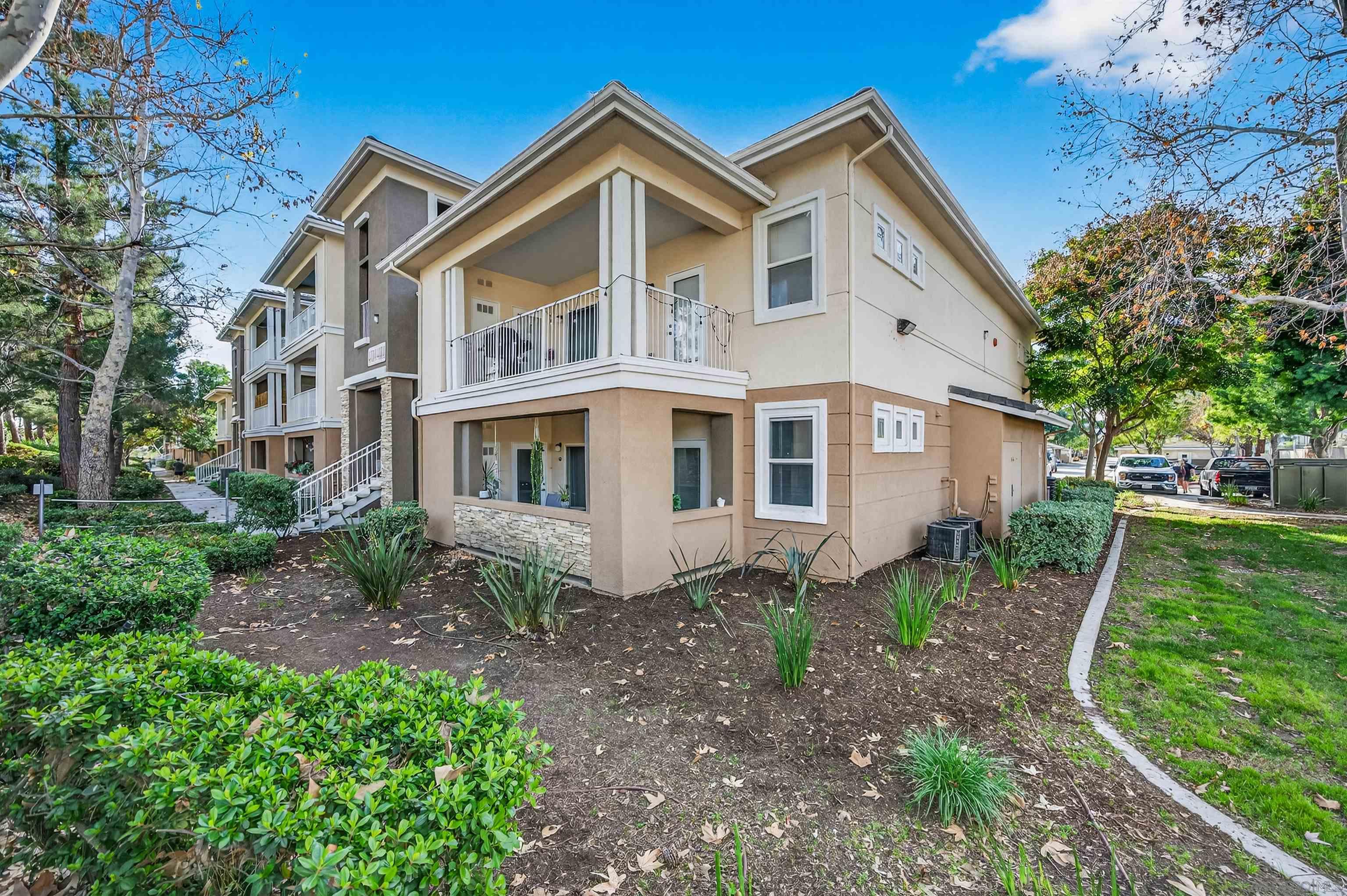 Detail Gallery Image 2 of 36 For 44706  Adam Ln, Temecula,  CA 92592 - 2 Beds | 2 Baths