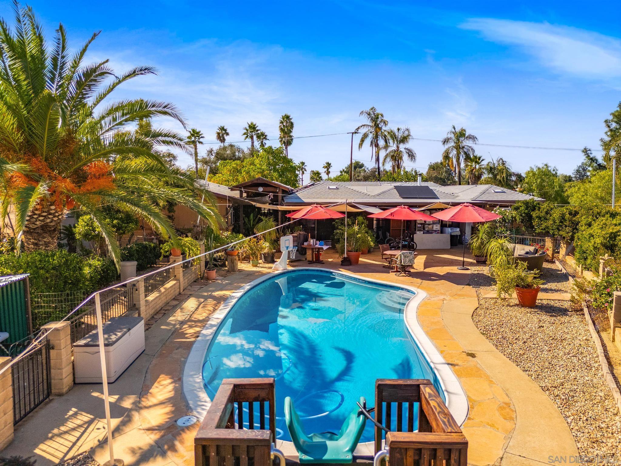 Detail Gallery Image 3 of 56 For 1550  Keyes Road, Ramona,  CA 92065 - 7 Beds | 3 Baths