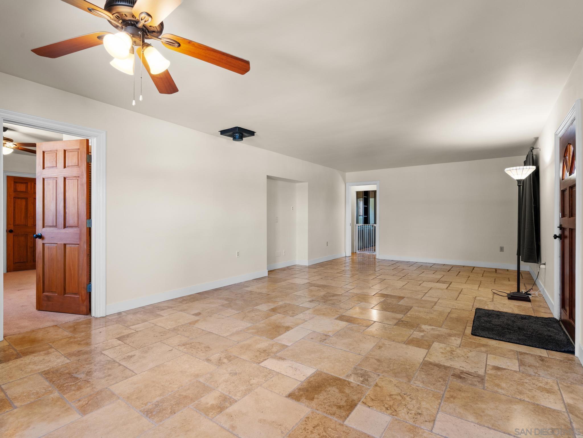 Detail Gallery Image 5 of 56 For 1550  Keyes Road, Ramona,  CA 92065 - 7 Beds | 3 Baths