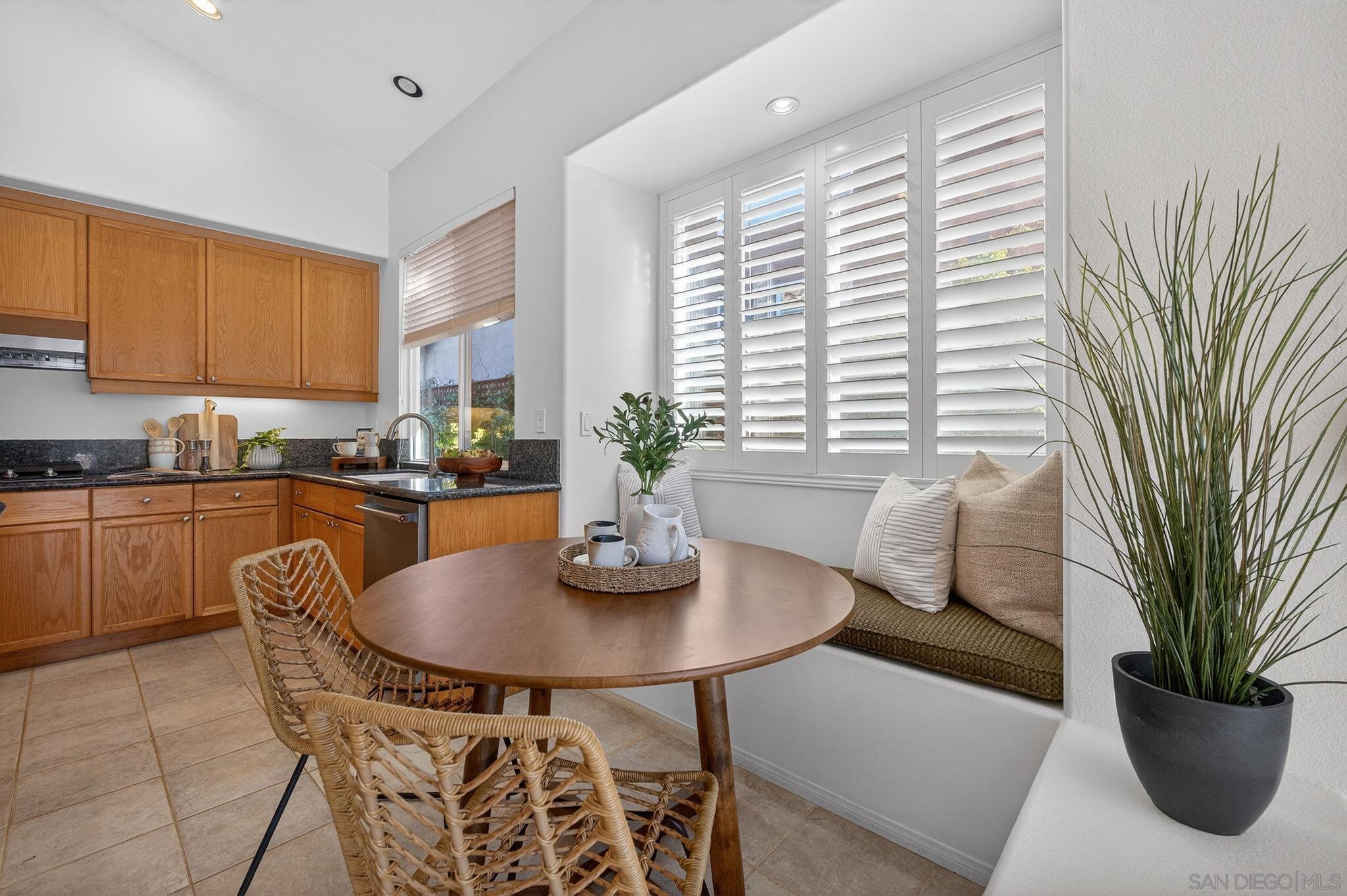 Detail Gallery Image 21 of 71 For 5017  Ruette De Mer, San Diego,  CA 92130 - 4 Beds | 3 Baths