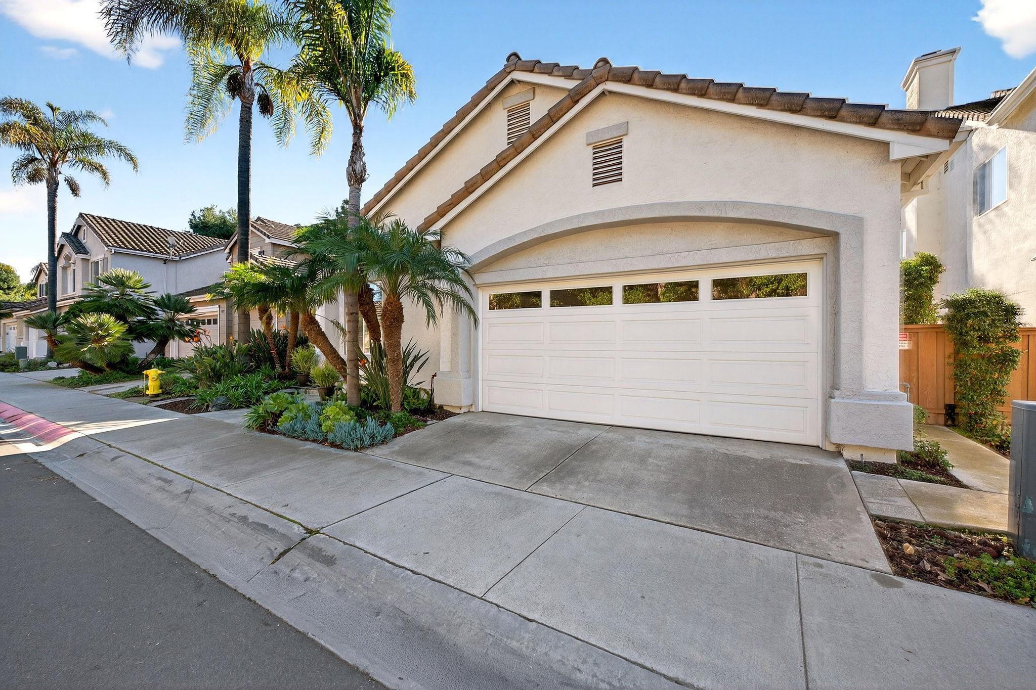 Detail Gallery Image 5 of 71 For 5017  Ruette De Mer, San Diego,  CA 92130 - 4 Beds | 3 Baths