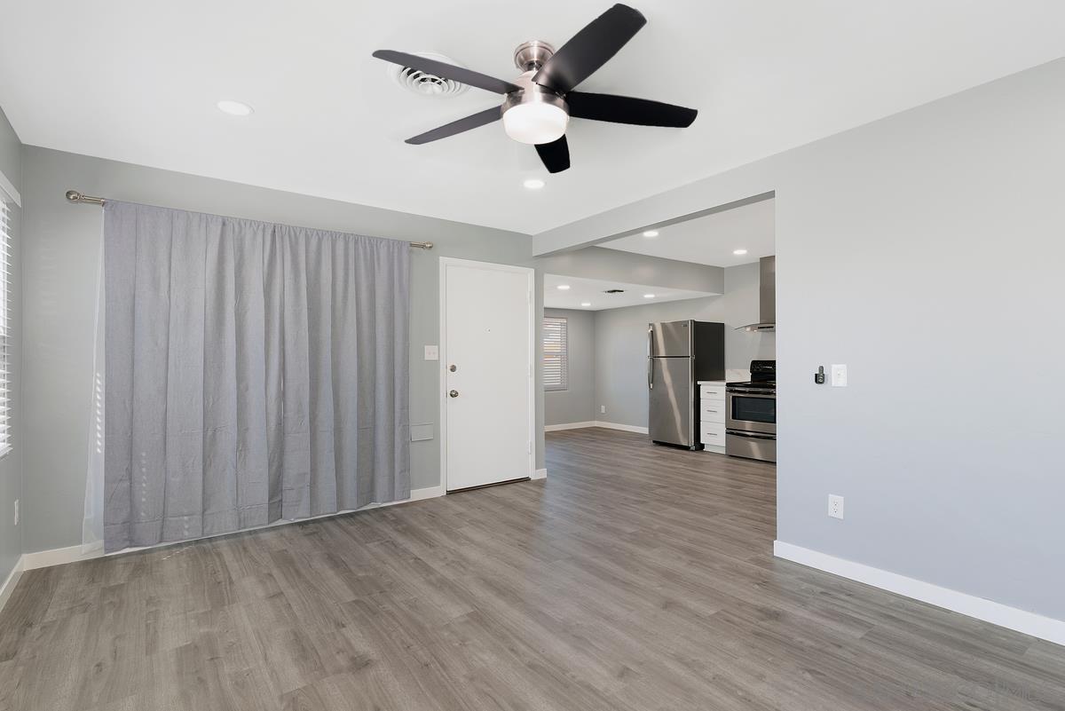 Detail Gallery Image 5 of 14 For 6357  Streamview Dr, San Diego,  CA 92115 - 2 Beds | 1 Baths