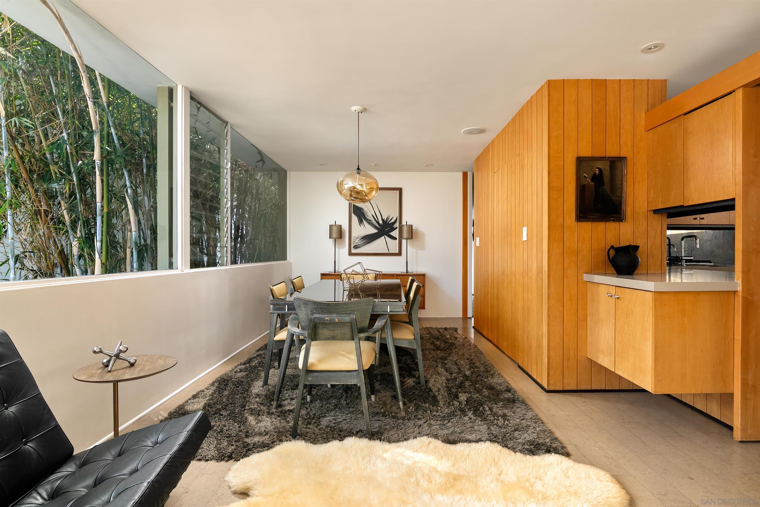 Detail Gallery Image 14 of 41 For 5622  Linda Rosa Ave, La Jolla,  CA 92037 - 3 Beds | 3 Baths