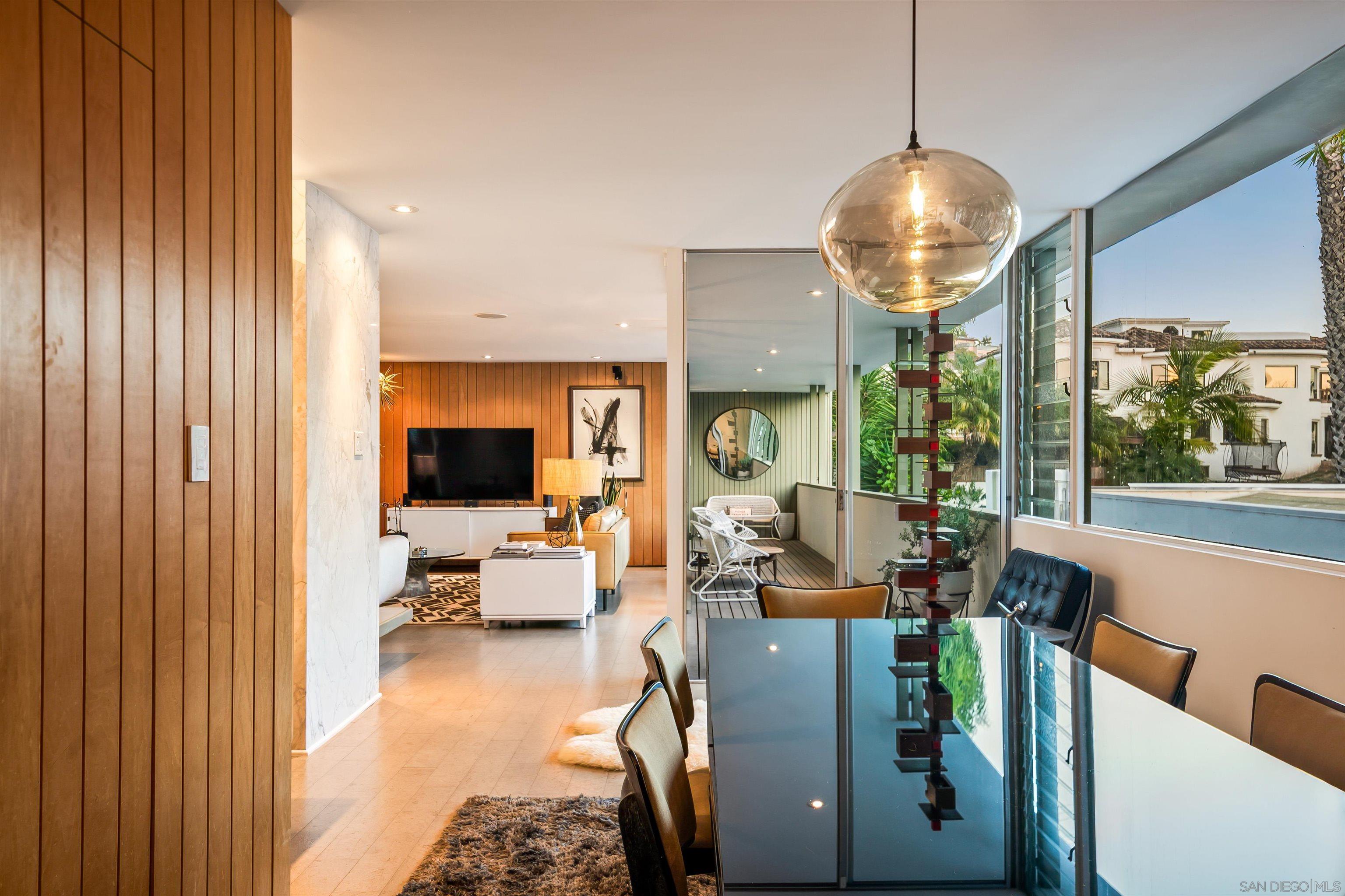 Detail Gallery Image 16 of 41 For 5622  Linda Rosa Ave, La Jolla,  CA 92037 - 3 Beds | 3 Baths