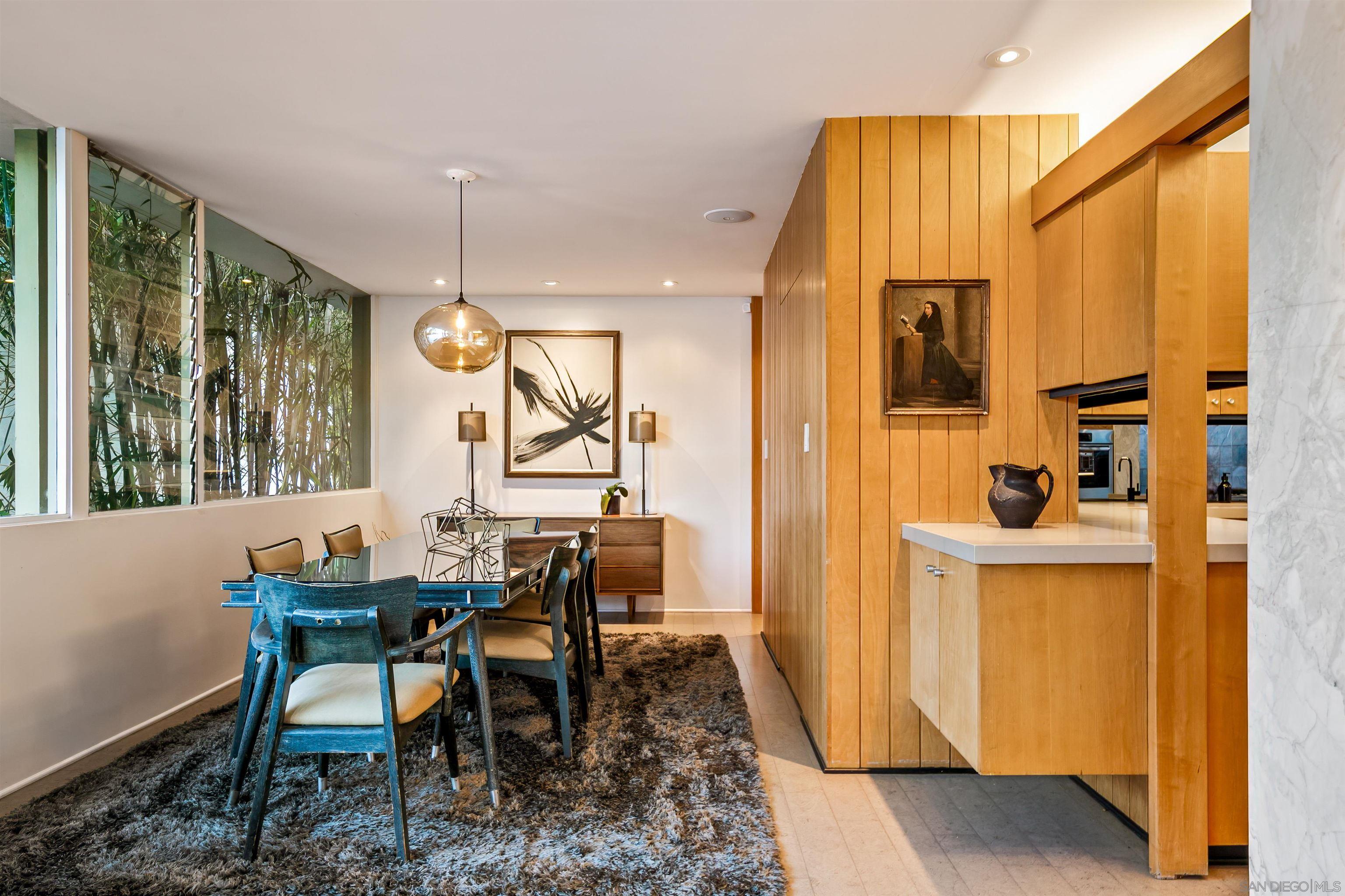 Detail Gallery Image 17 of 41 For 5622  Linda Rosa Ave, La Jolla,  CA 92037 - 3 Beds | 3 Baths