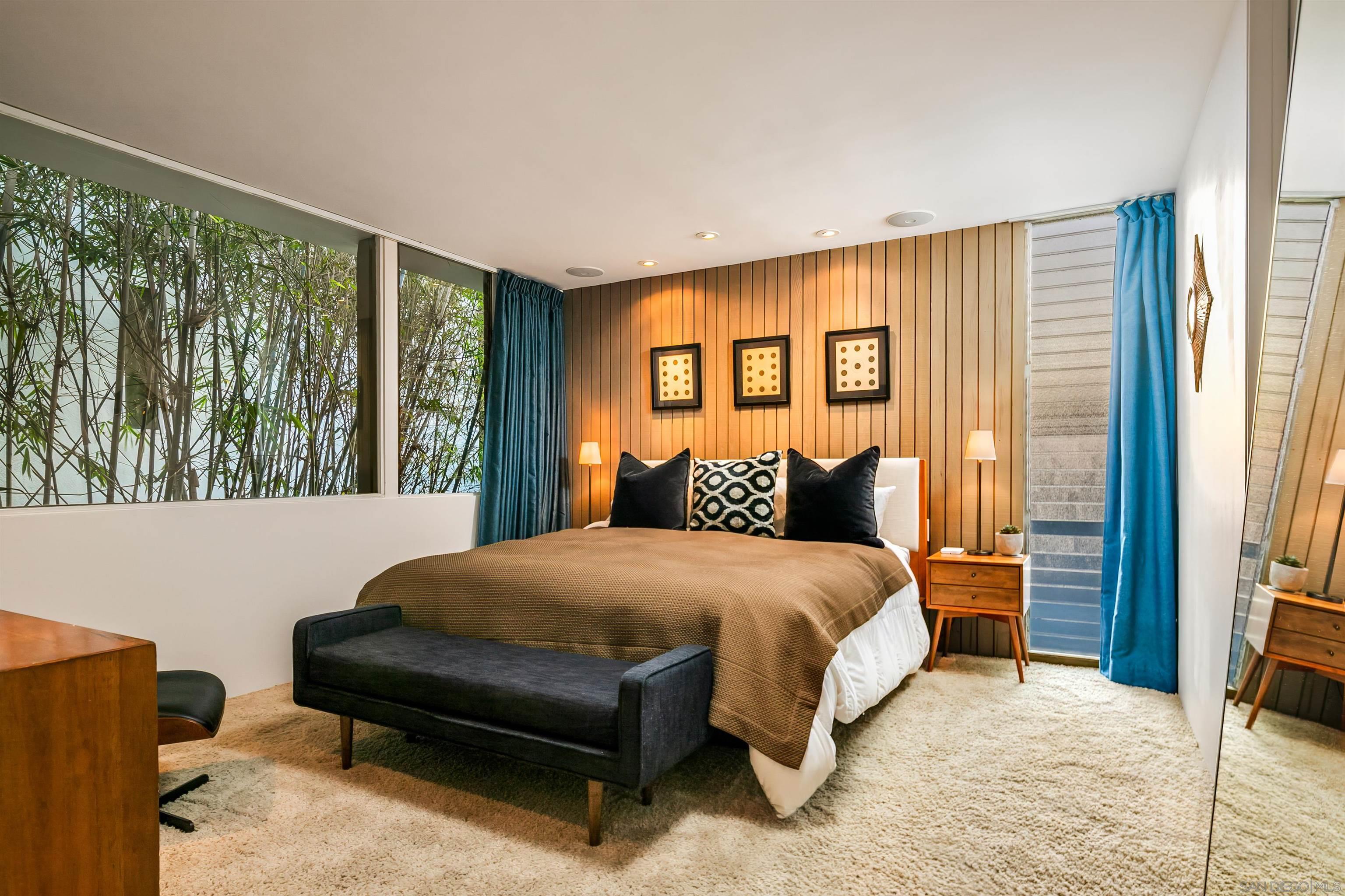 Detail Gallery Image 22 of 41 For 5622  Linda Rosa Ave, La Jolla,  CA 92037 - 3 Beds | 3 Baths