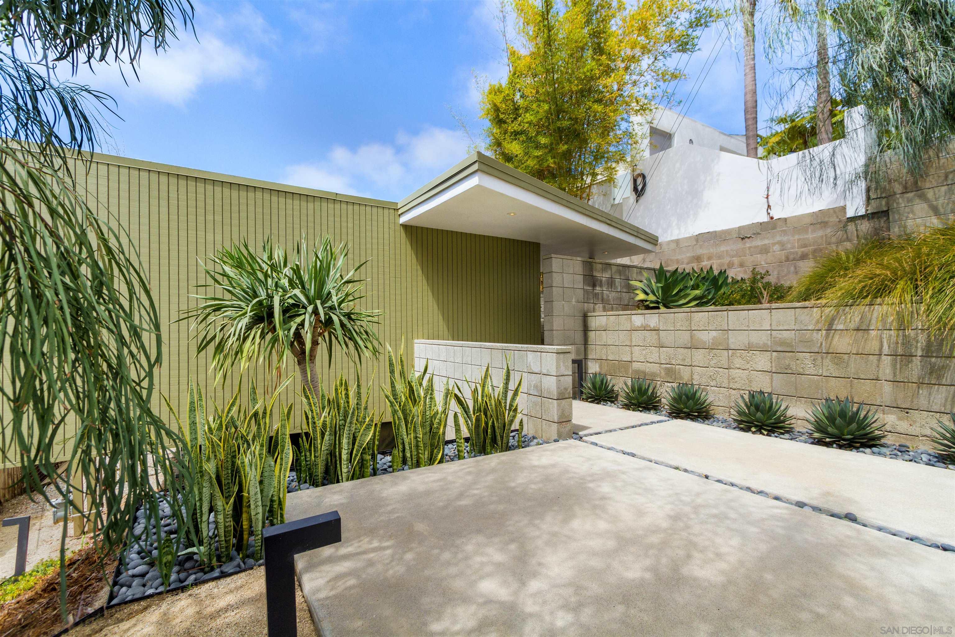 Detail Gallery Image 39 of 41 For 5622  Linda Rosa Ave, La Jolla,  CA 92037 - 3 Beds | 3 Baths