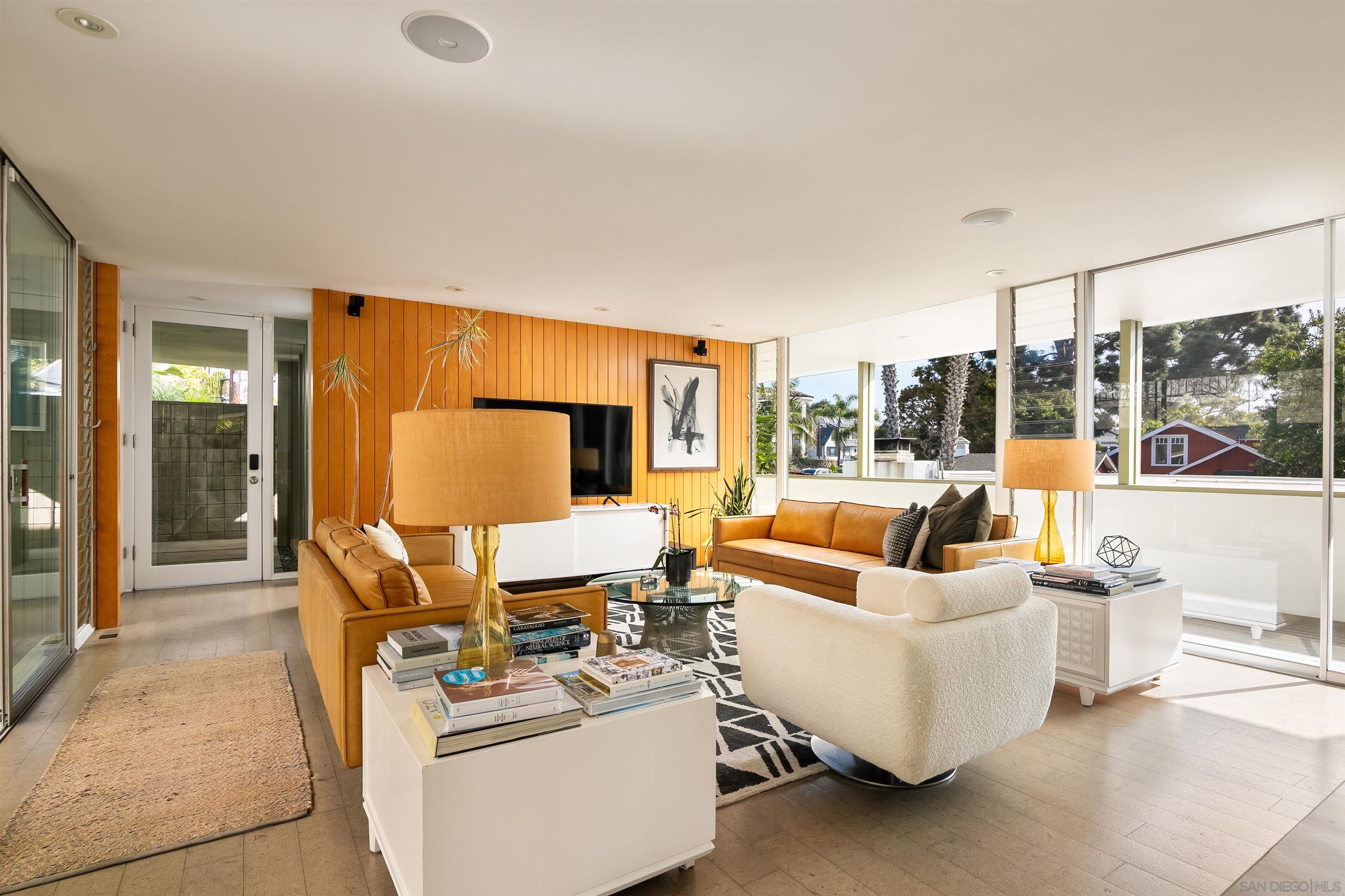 Detail Gallery Image 6 of 41 For 5622  Linda Rosa Ave, La Jolla,  CA 92037 - 3 Beds | 3 Baths