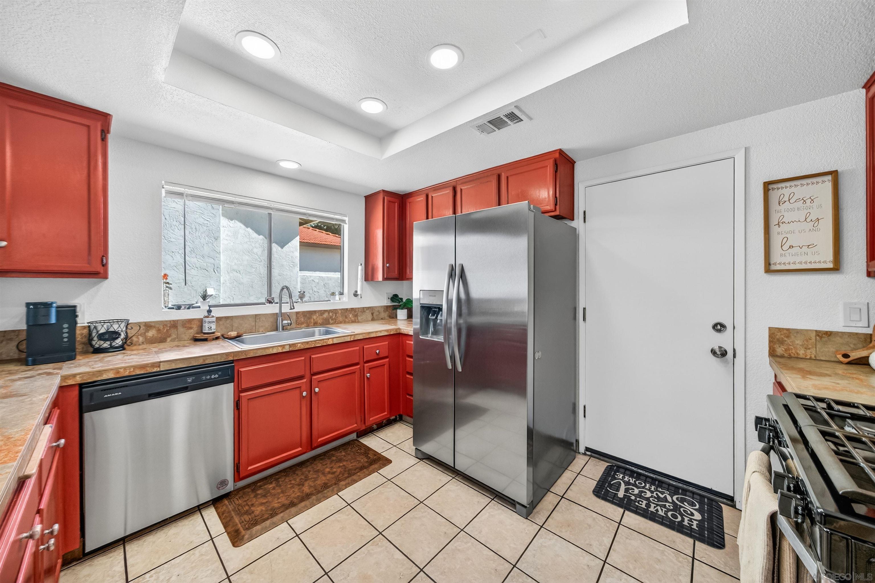 Detail Gallery Image 9 of 26 For 25428  Boxelder Dr, Murrieta,  CA 92563 - 3 Beds | 2 Baths