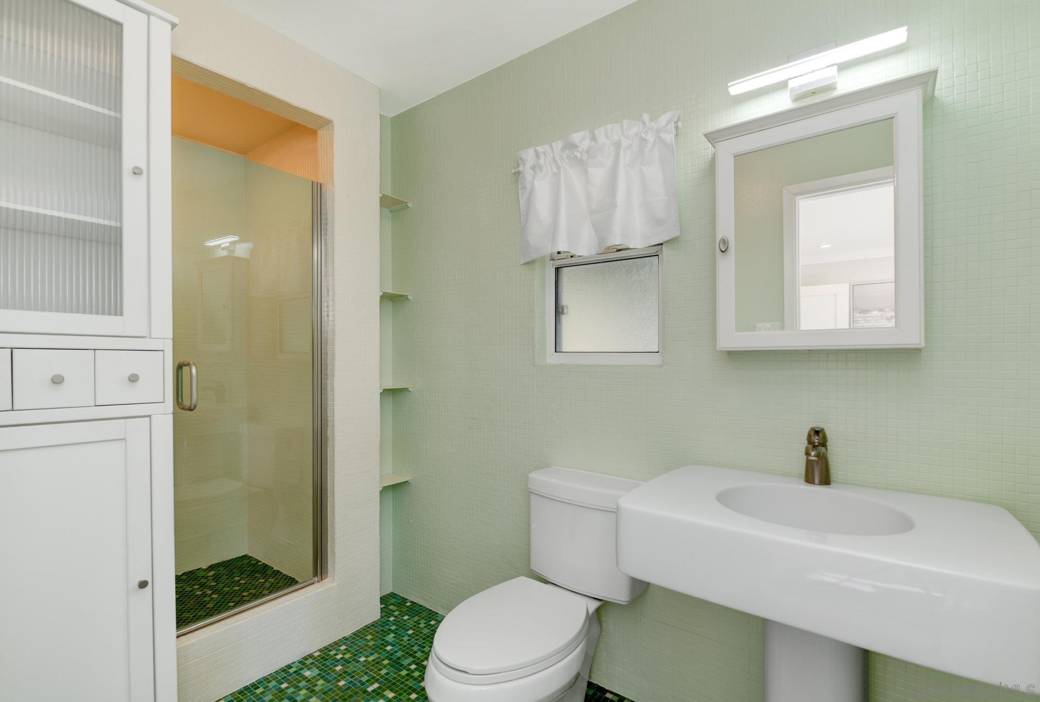 Detail Gallery Image 16 of 32 For 6150  Radio Dr, San Diego,  CA 92114 - 3 Beds | 3 Baths