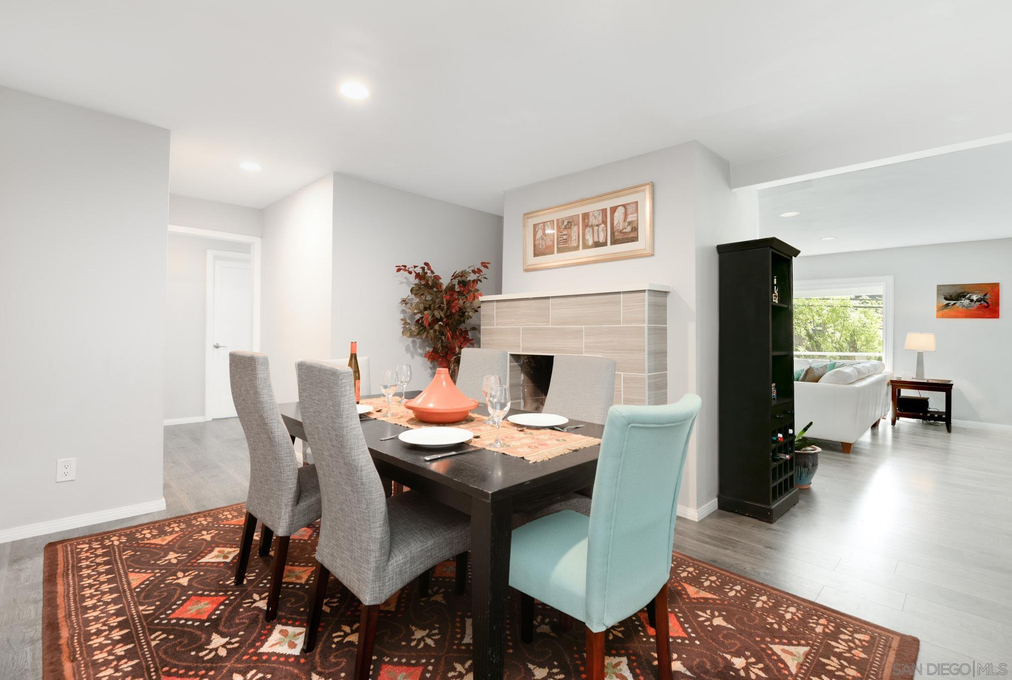 Detail Gallery Image 5 of 32 For 6150  Radio Dr, San Diego,  CA 92114 - 3 Beds | 3 Baths