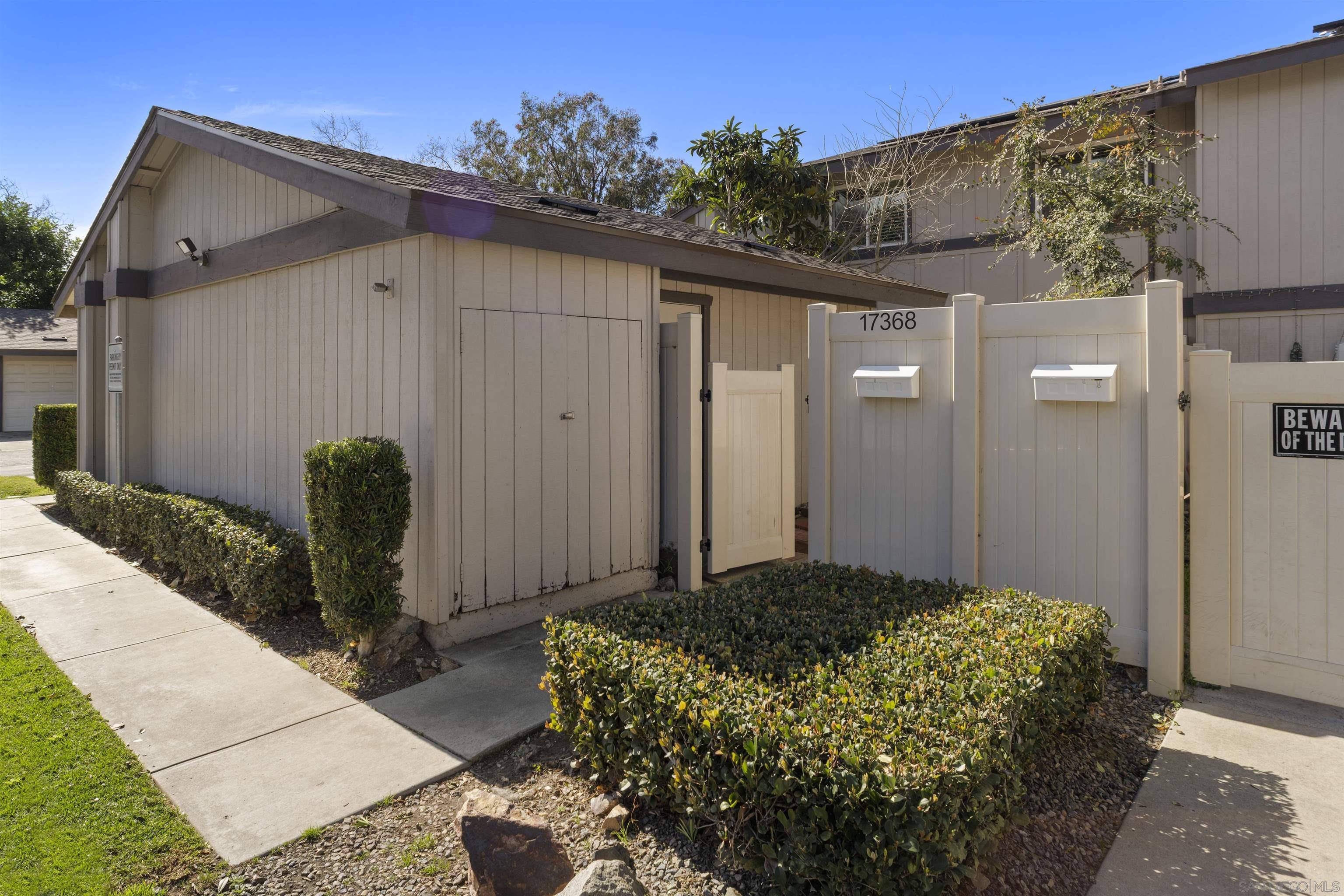 Detail Gallery Image 2 of 63 For 17368  Caminito Canasto, San Diego,  CA 92127 - 3 Beds | 2/1 Baths