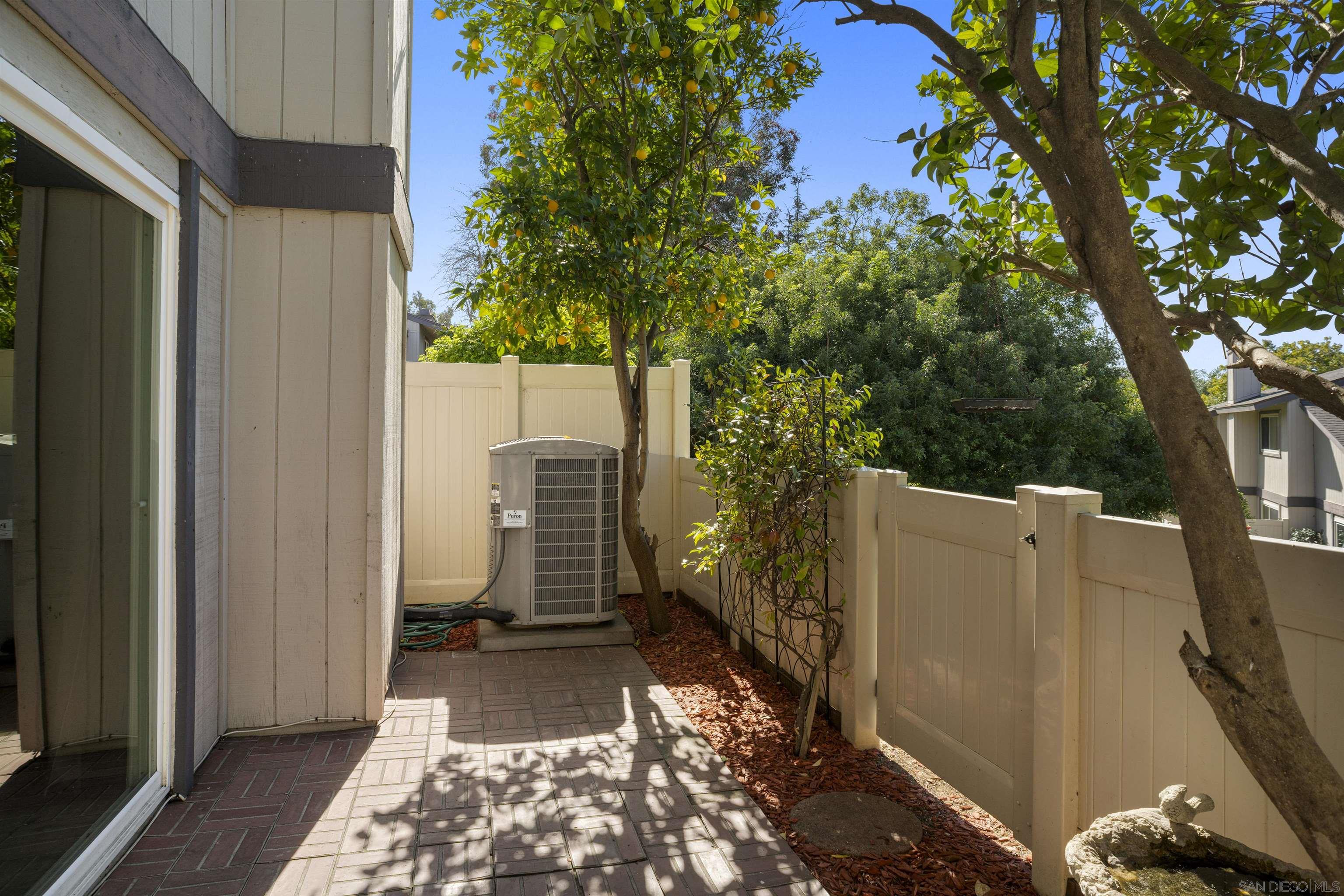 Detail Gallery Image 37 of 63 For 17368  Caminito Canasto, San Diego,  CA 92127 - 3 Beds | 2/1 Baths