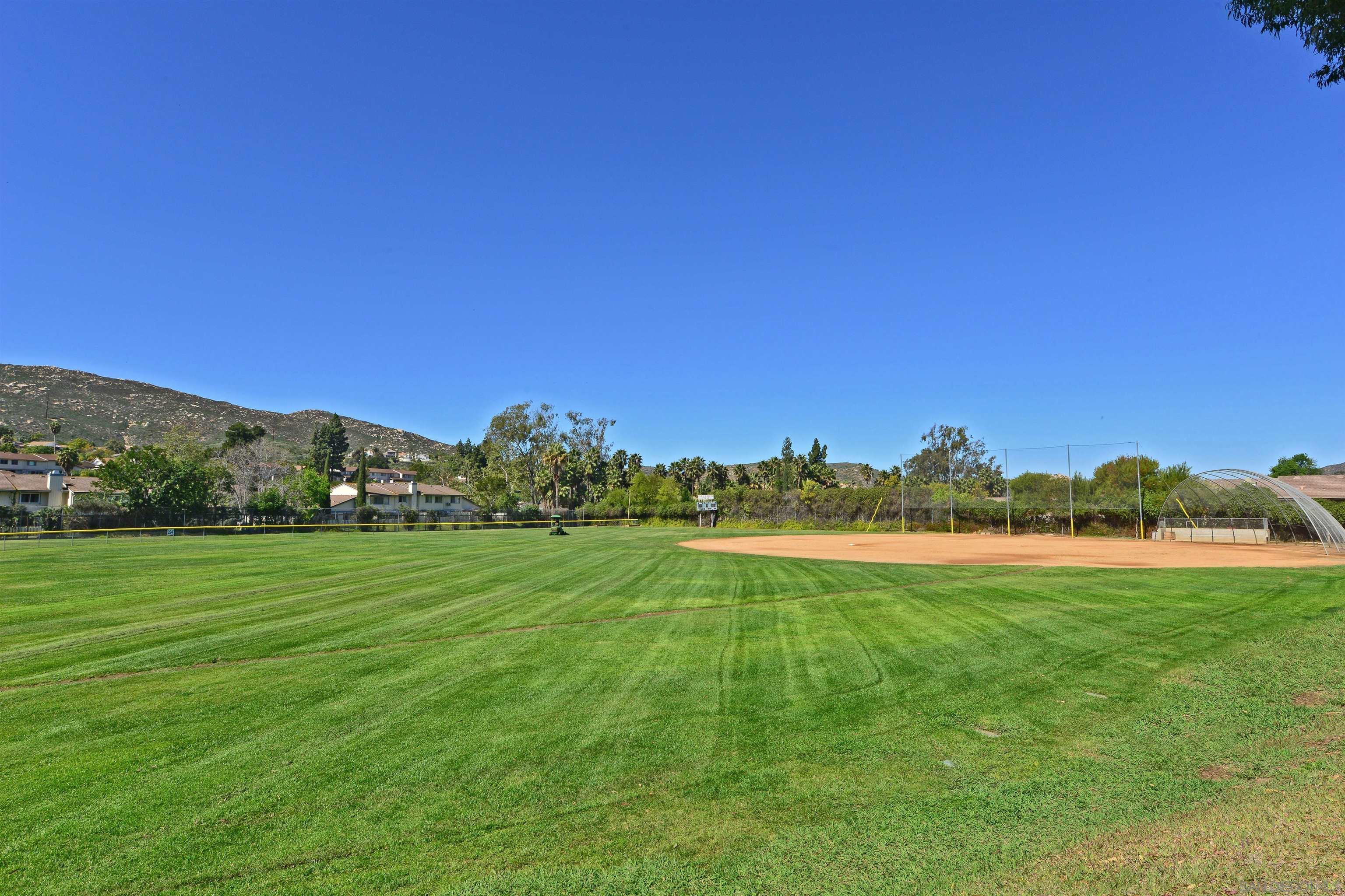 Detail Gallery Image 50 of 63 For 17368  Caminito Canasto, San Diego,  CA 92127 - 3 Beds | 2/1 Baths