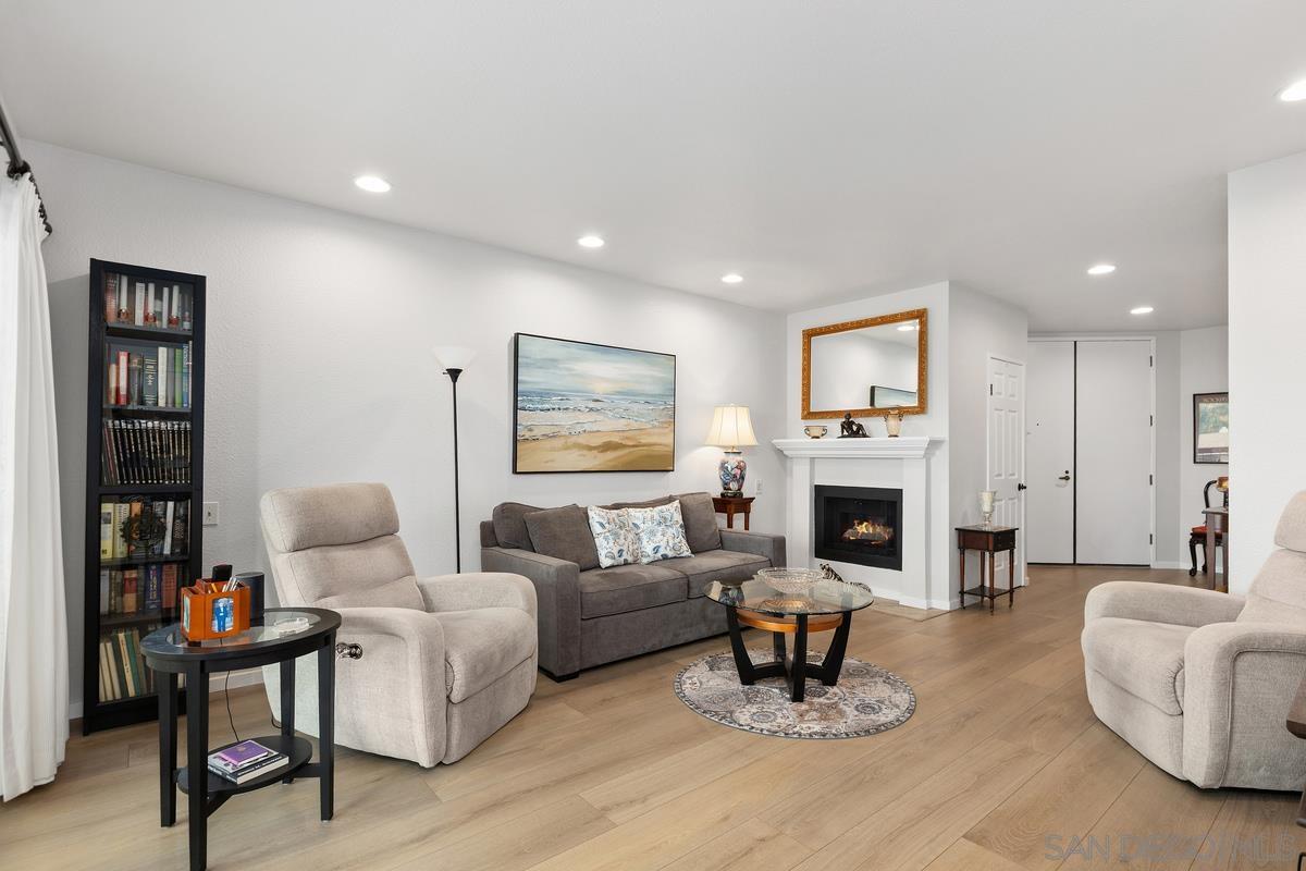 Front Image Thumbnail for SD260002775