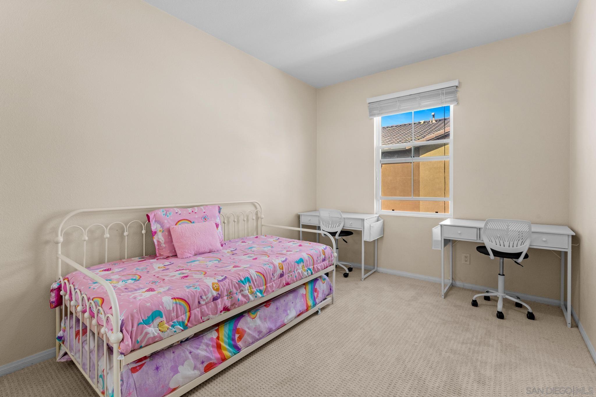 Detail Gallery Image 12 of 18 For 17071  Calle Trevino  #UNIT 8,  San Diego,  CA 92127 - 3 Beds | 2/1 Baths