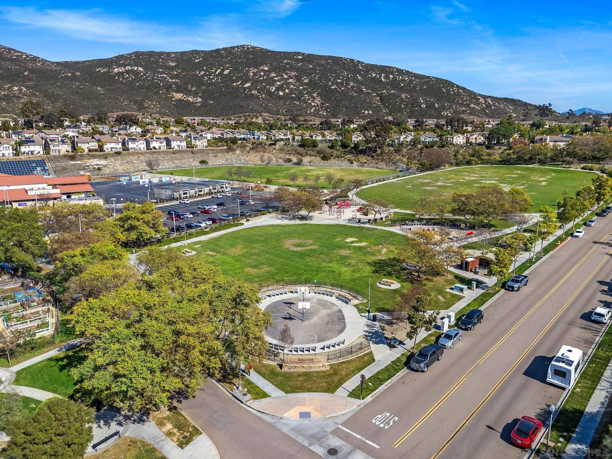 Detail Gallery Image 17 of 18 For 17071  Calle Trevino  #UNIT 8,  San Diego,  CA 92127 - 3 Beds | 2/1 Baths