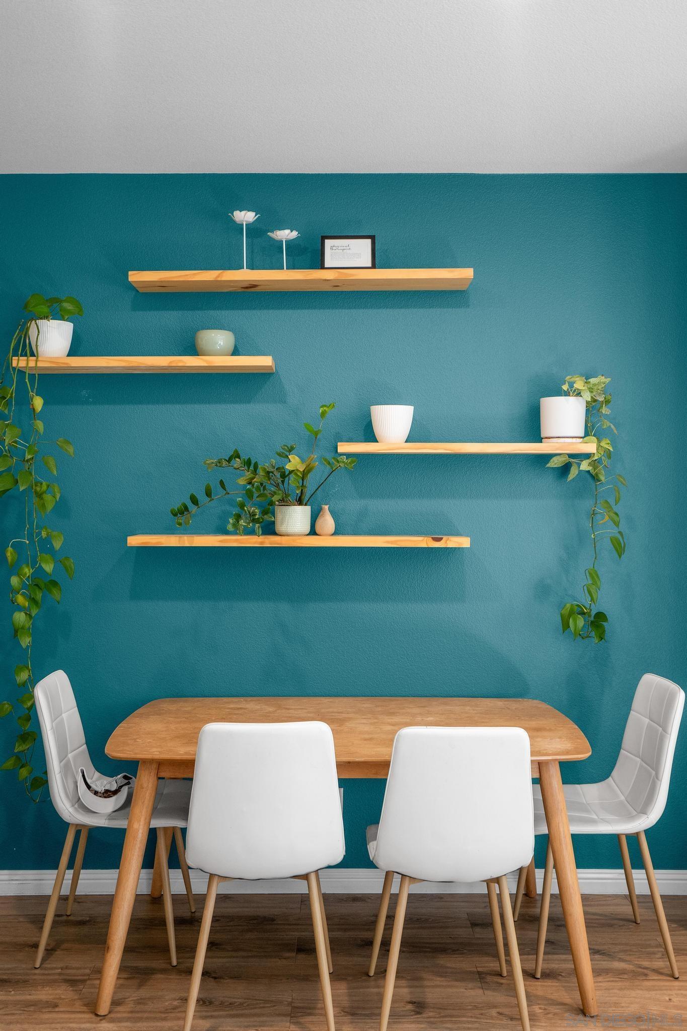 Detail Gallery Image 5 of 18 For 17071  Calle Trevino  #UNIT 8,  San Diego,  CA 92127 - 3 Beds | 2/1 Baths