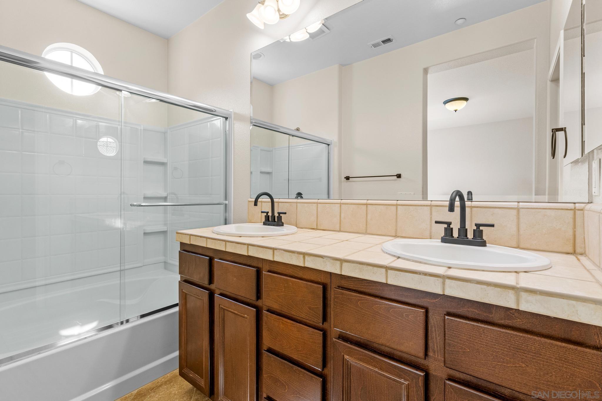 Detail Gallery Image 8 of 18 For 17071  Calle Trevino  #UNIT 8,  San Diego,  CA 92127 - 3 Beds | 2/1 Baths