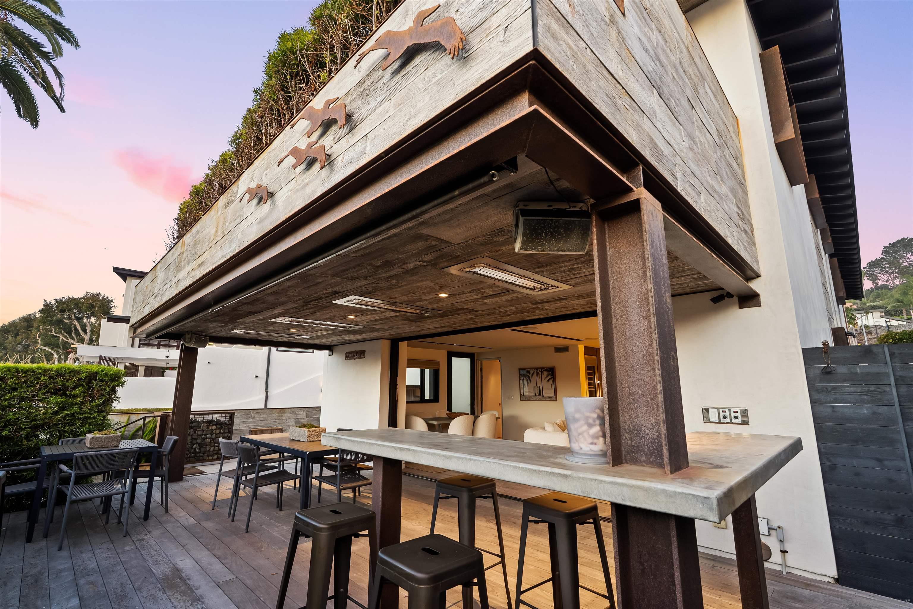 Detail Gallery Image 2 of 75 For 1715-17  Coast Blvd, Del Mar,  CA 92014 - 5 Beds | 4/1 Baths