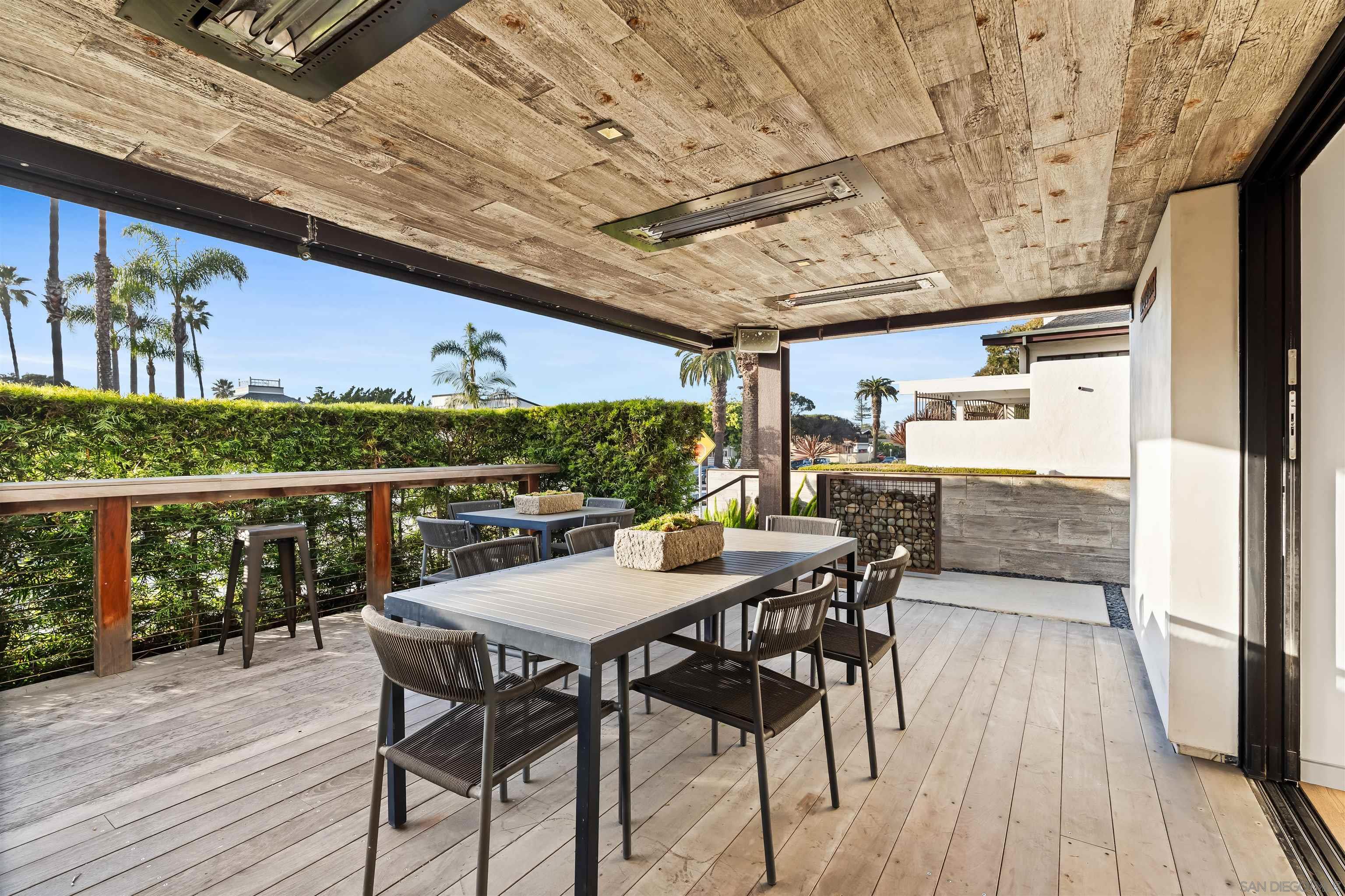 Detail Gallery Image 18 of 75 For 1715-17  Coast Blvd, Del Mar,  CA 92014 - 5 Beds | 4/1 Baths