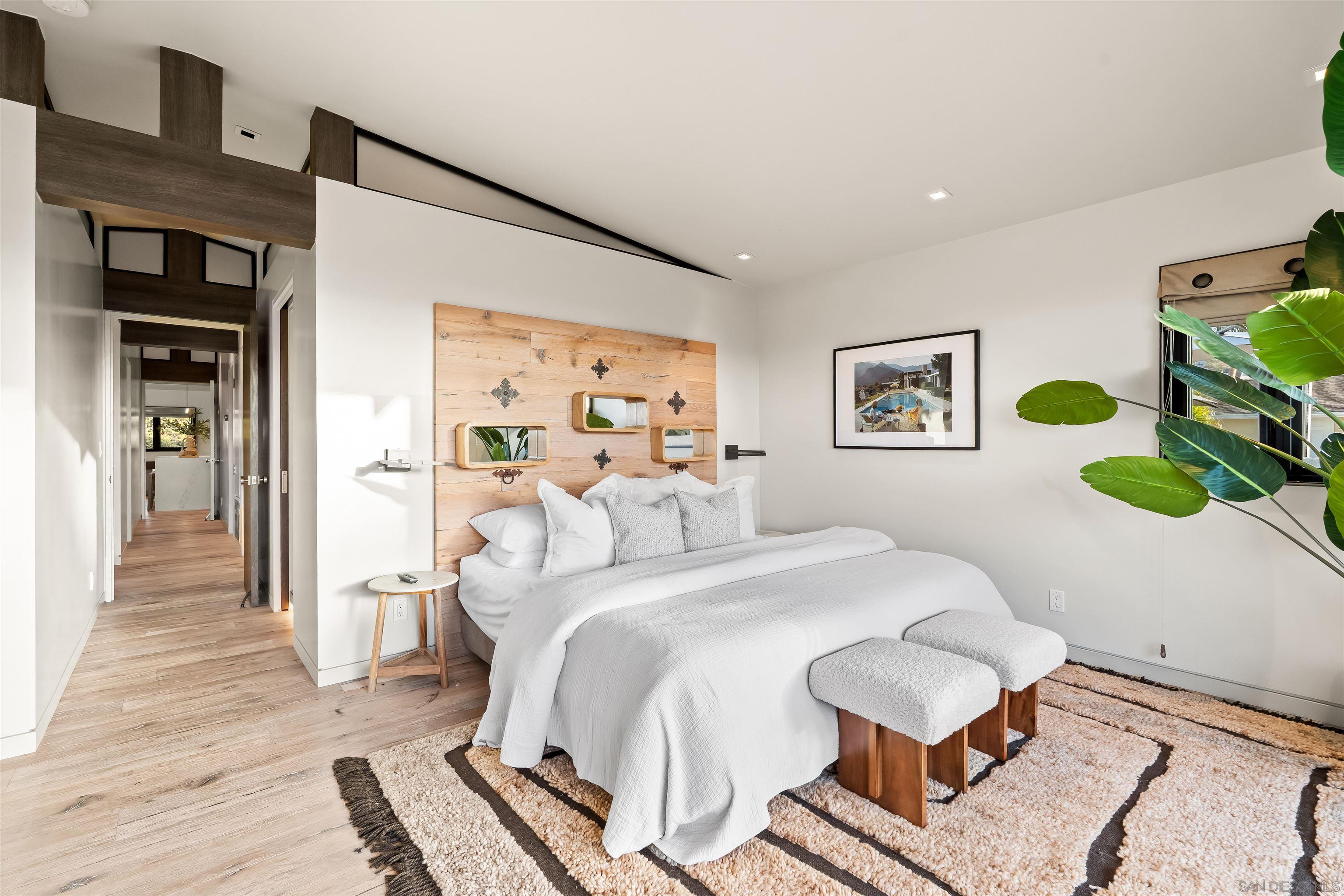 Detail Gallery Image 22 of 75 For 1715-17  Coast Blvd, Del Mar,  CA 92014 - 5 Beds | 4/1 Baths