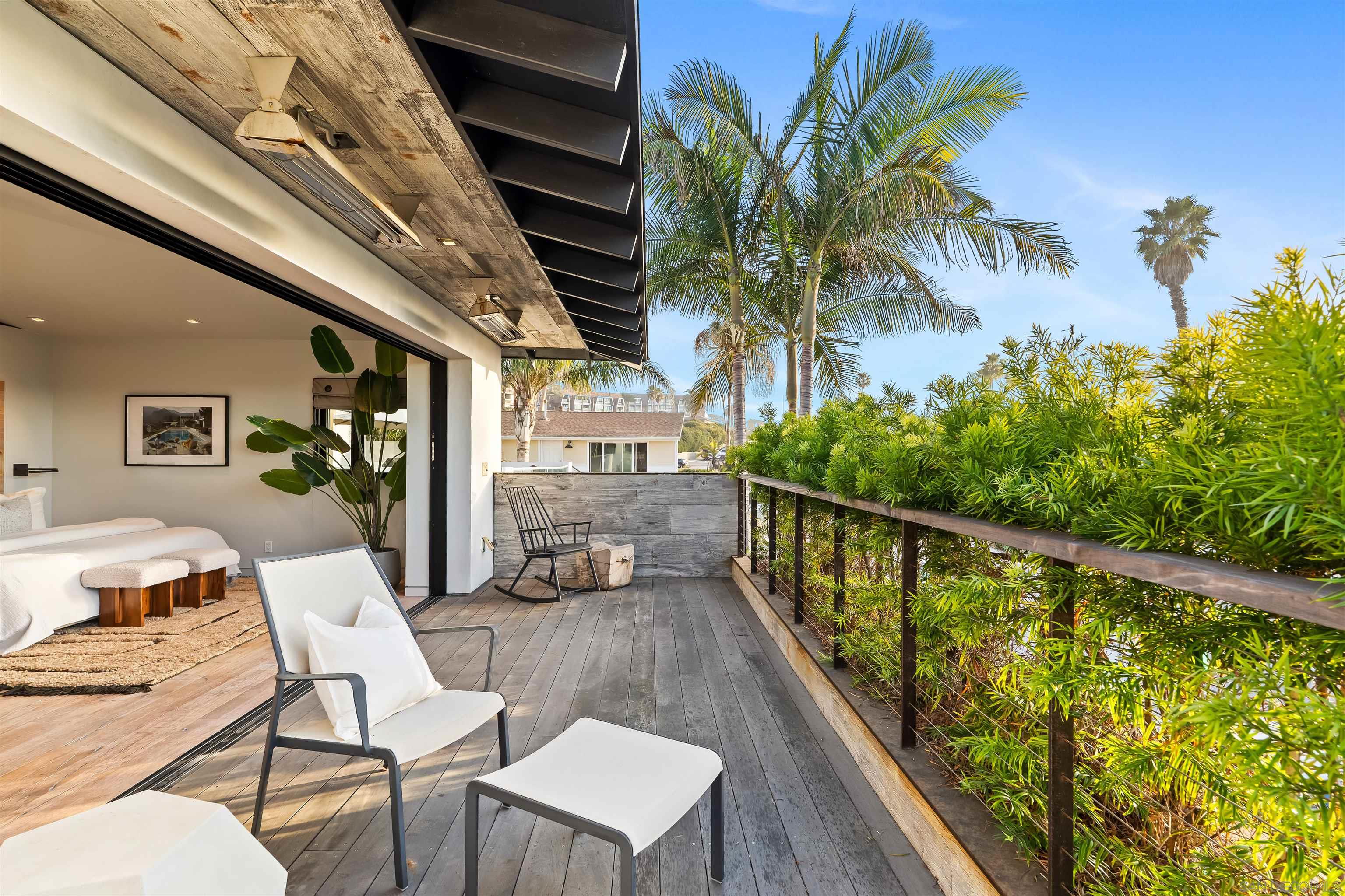 Detail Gallery Image 28 of 75 For 1715-17  Coast Blvd, Del Mar,  CA 92014 - 5 Beds | 4/1 Baths