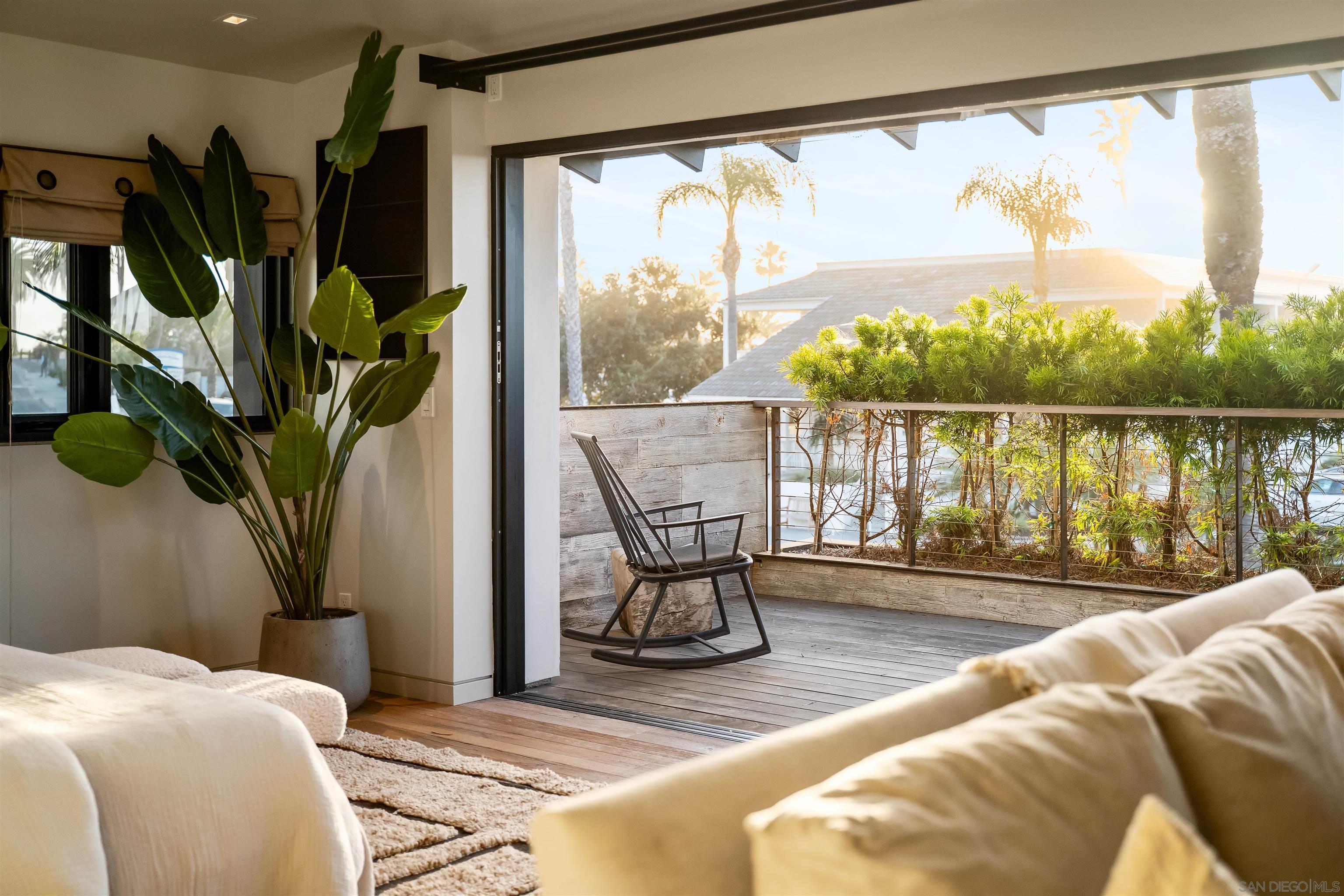 Detail Gallery Image 29 of 75 For 1715-17  Coast Blvd, Del Mar,  CA 92014 - 5 Beds | 4/1 Baths