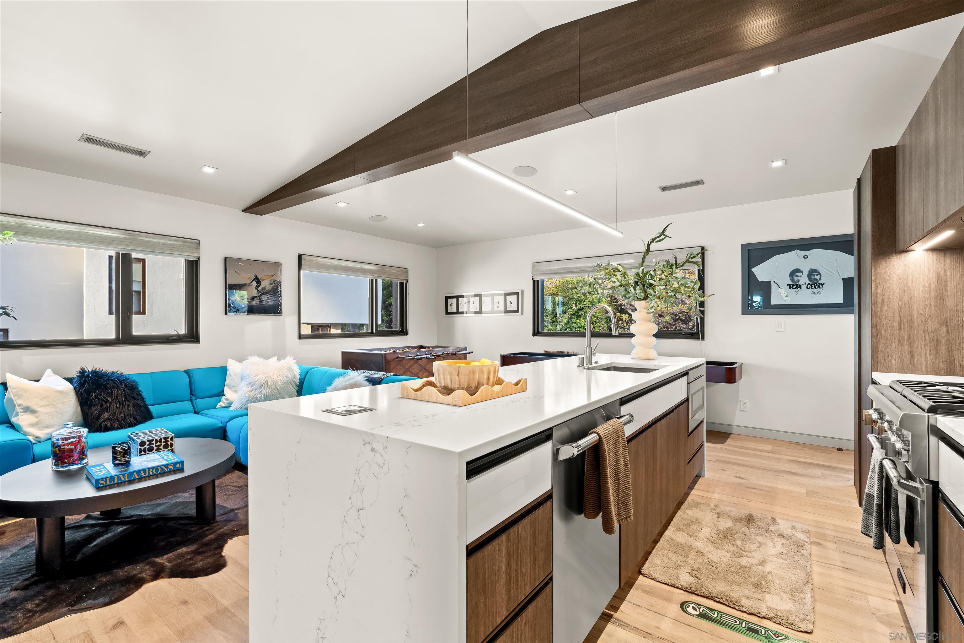 Detail Gallery Image 44 of 75 For 1715-17  Coast Blvd, Del Mar,  CA 92014 - 5 Beds | 4/1 Baths