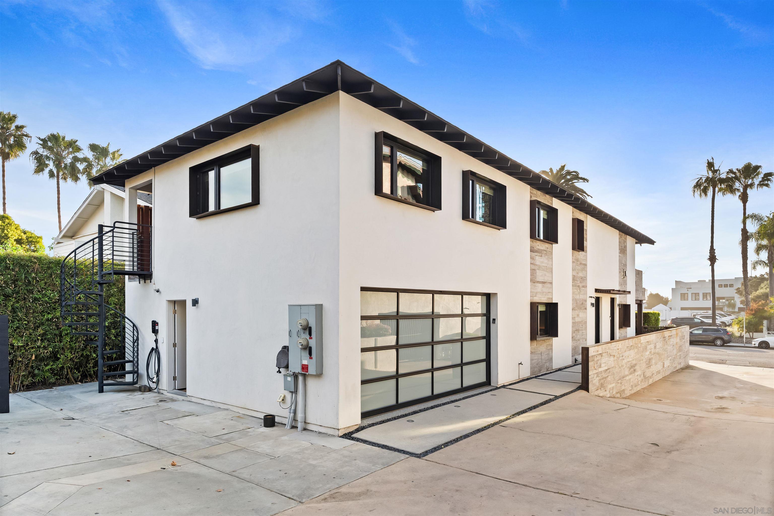 Detail Gallery Image 56 of 75 For 1715-17  Coast Blvd, Del Mar,  CA 92014 - 5 Beds | 4/1 Baths