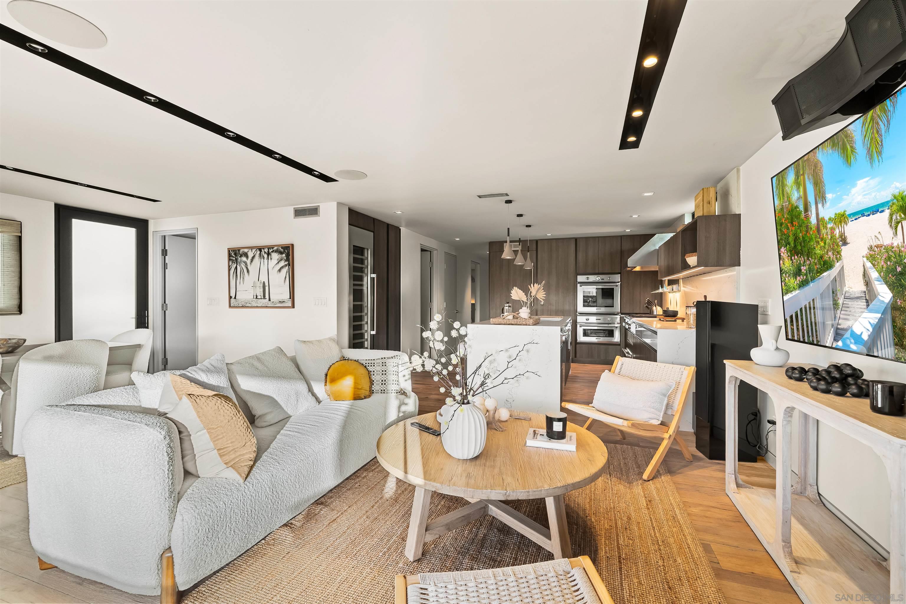 Detail Gallery Image 7 of 75 For 1715-17  Coast Blvd, Del Mar,  CA 92014 - 5 Beds | 4/1 Baths