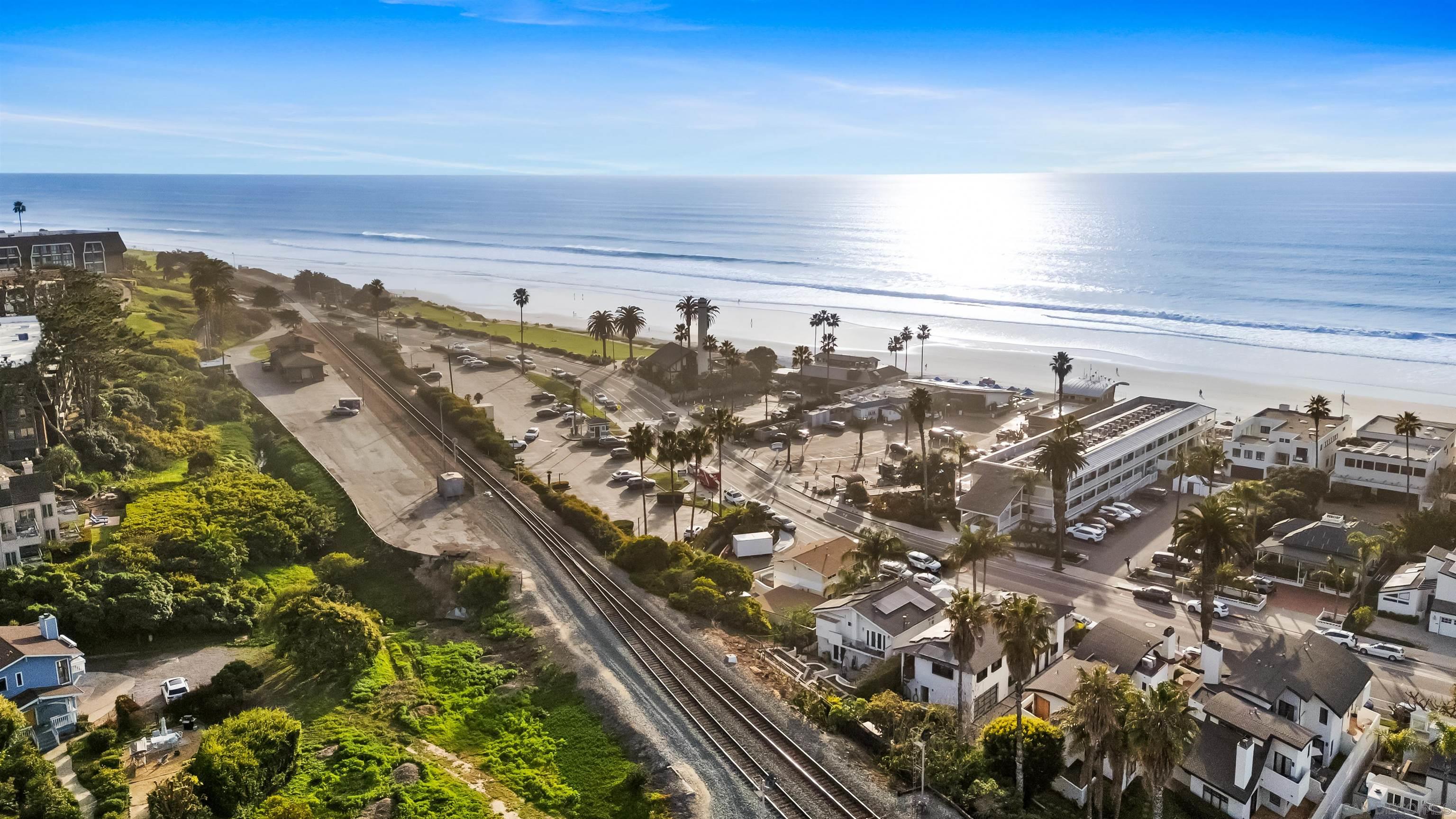 Detail Gallery Image 70 of 75 For 1715-17  Coast Blvd, Del Mar,  CA 92014 - 5 Beds | 4/1 Baths